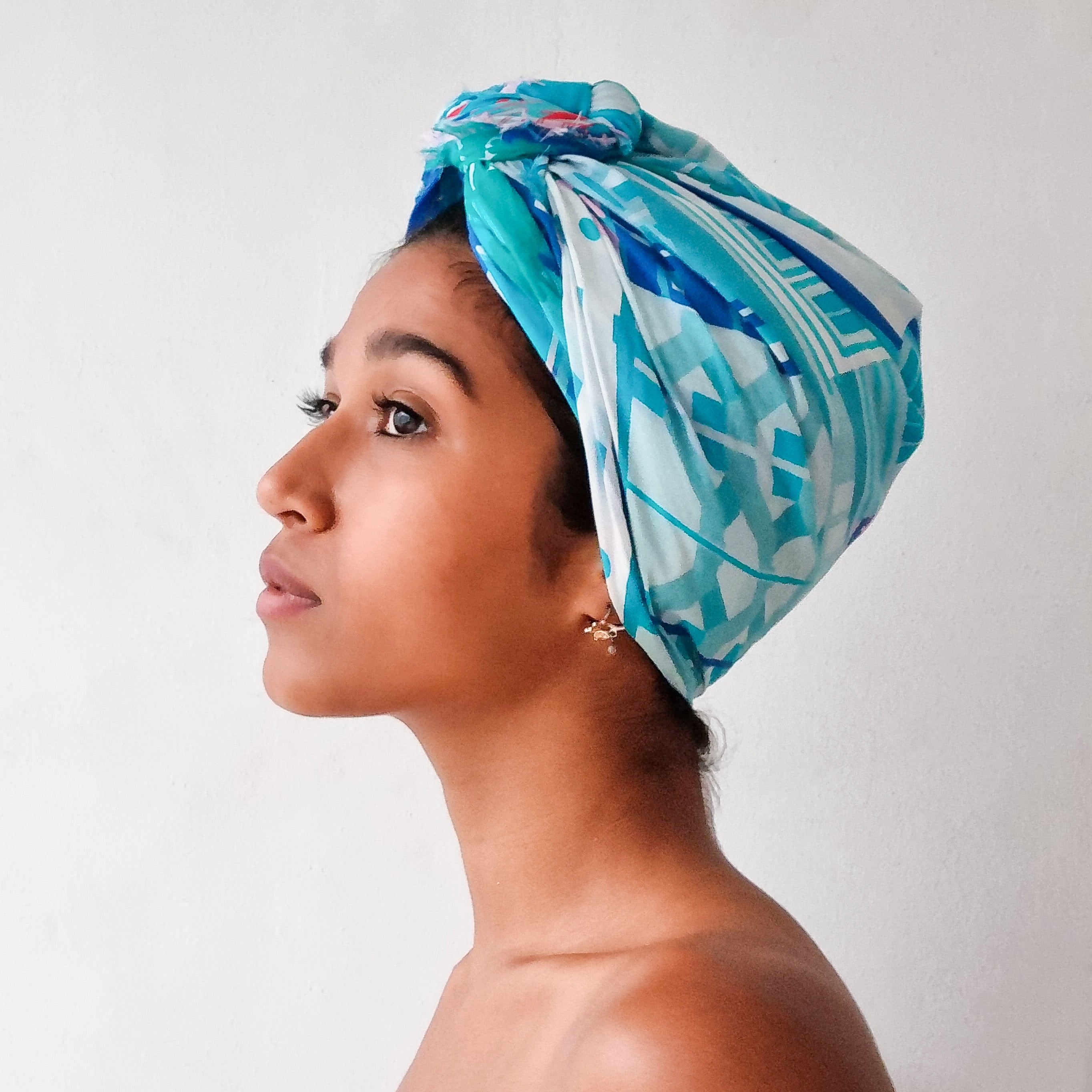 Elegant A City in a Garden Cotton Scarf - Lightweight & Breathable Fashion Accessory for Women - Perfect for Travel, Office, and Everyday Wear