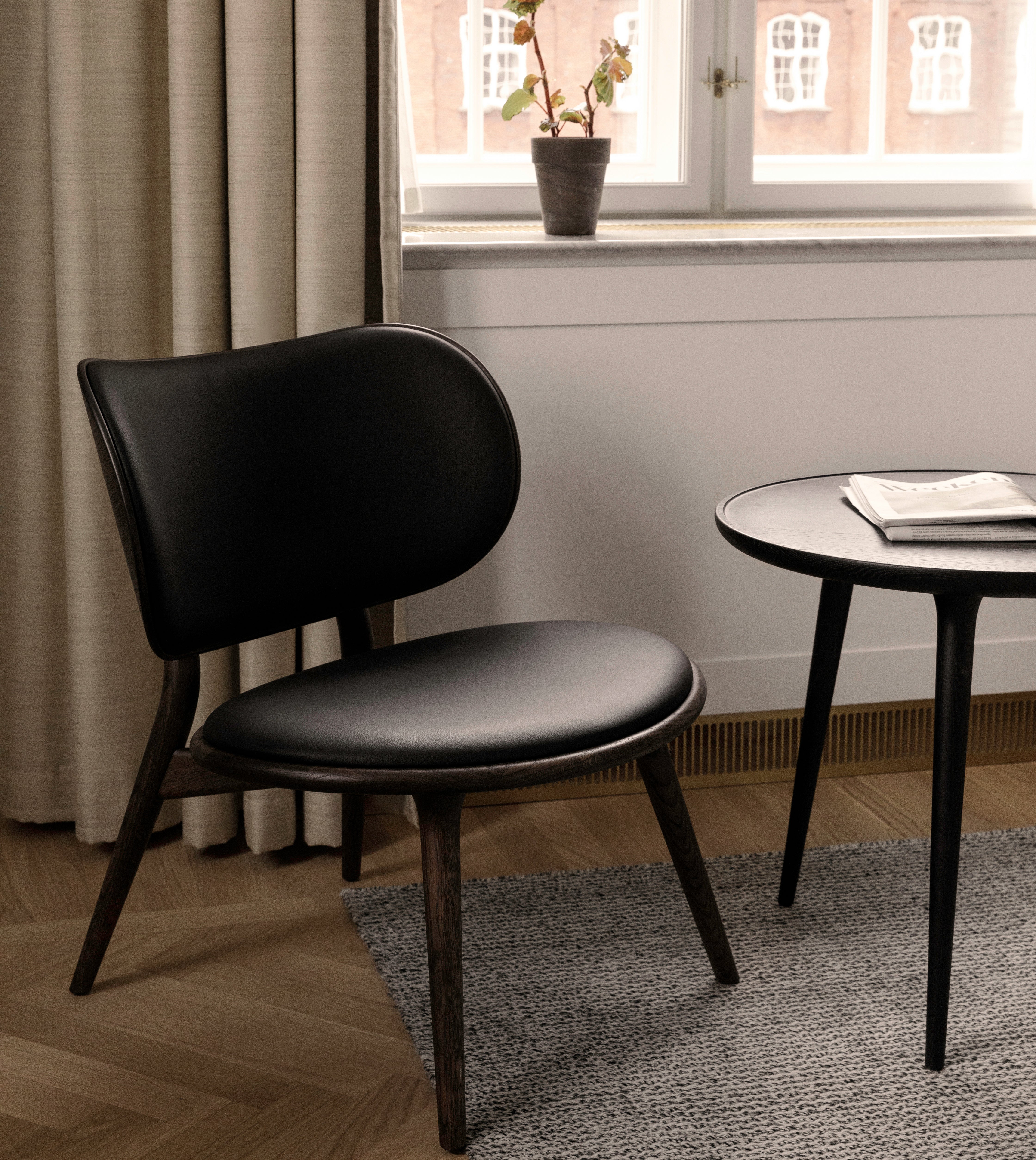 Modern Accent Table by Mater - Stylish Side Table for Living Room, Bedroom & Office - Perfect for Home Decor & Small Spaces