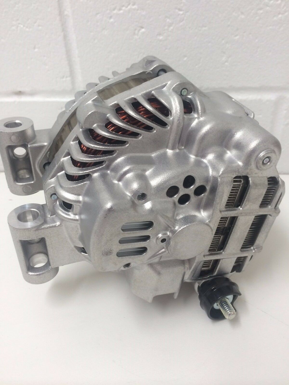 Genuine Commodore Alternator VE WM V6 Alloytech 100Amp 2007-2009 (Part# 92173960) - Replacement for Holden Commodore VE & WM Models - Perfect for Engine Performance & Electrical System Repair