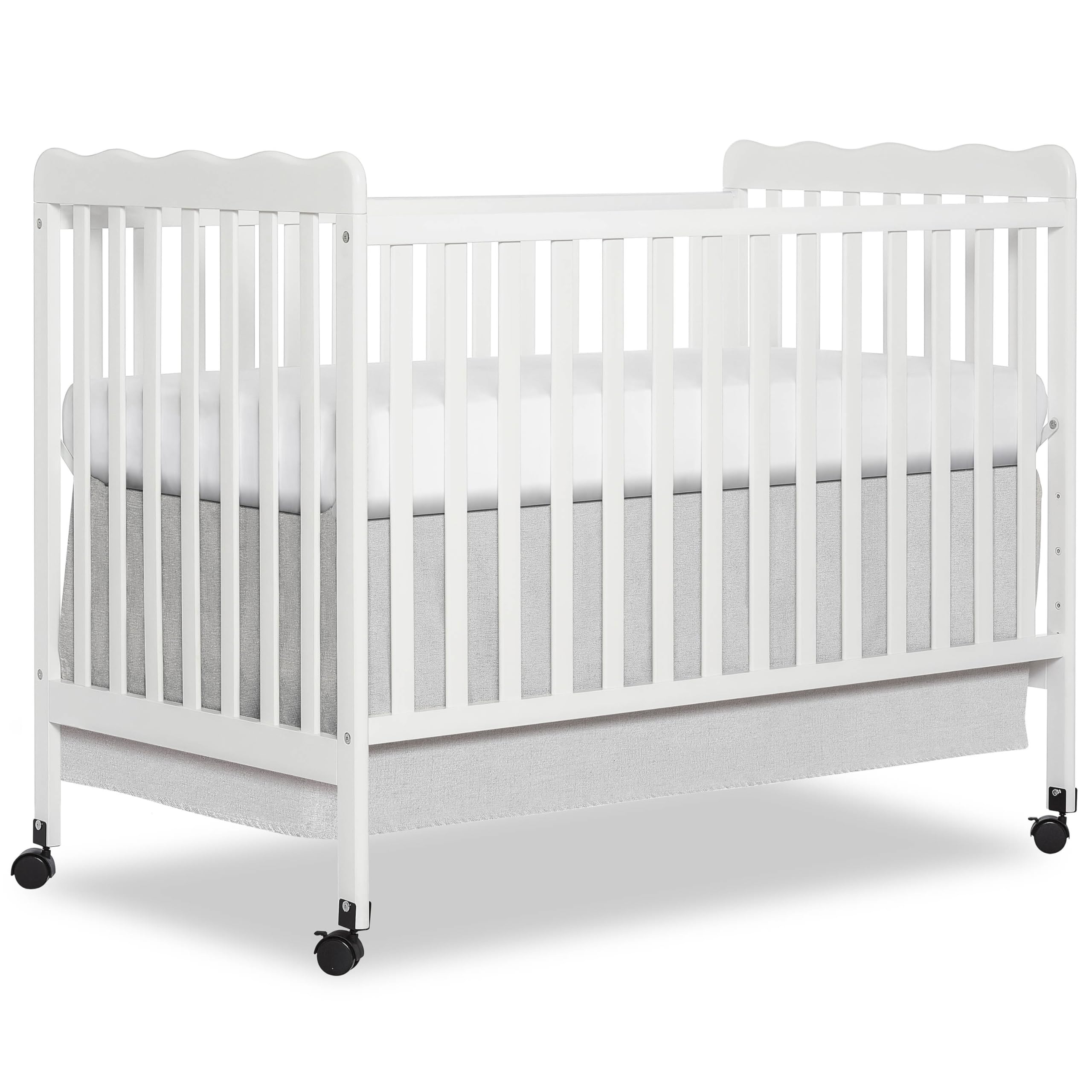 Dream On Me Carson Classic 3-in-1 Convertible Crib - White Baby Crib for Nursery | Converts to Toddler Bed & Daybed | Safe & Stylish Infant Sleeping Solution for Newborns to Toddlers