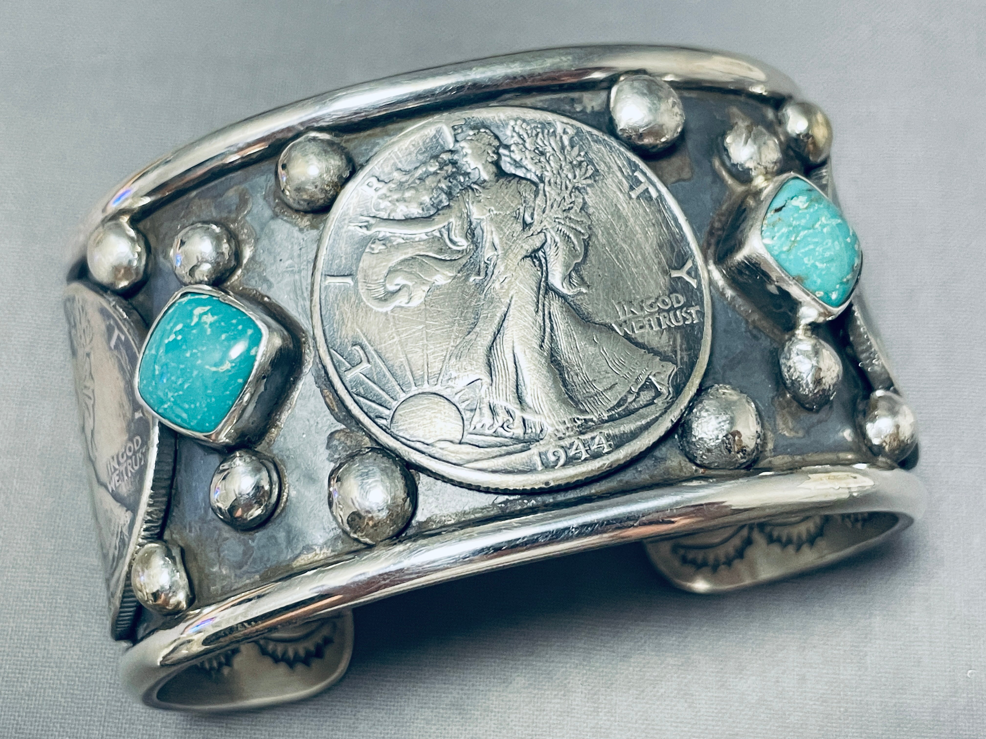 122 Gram Big Coin Native American Turquoise Sterling Silver Bracelet - Handmade Southwest Jewelry for Women, Boho Chic Accessories - Perfect for Festivals, Weddings & Everyday Wear
