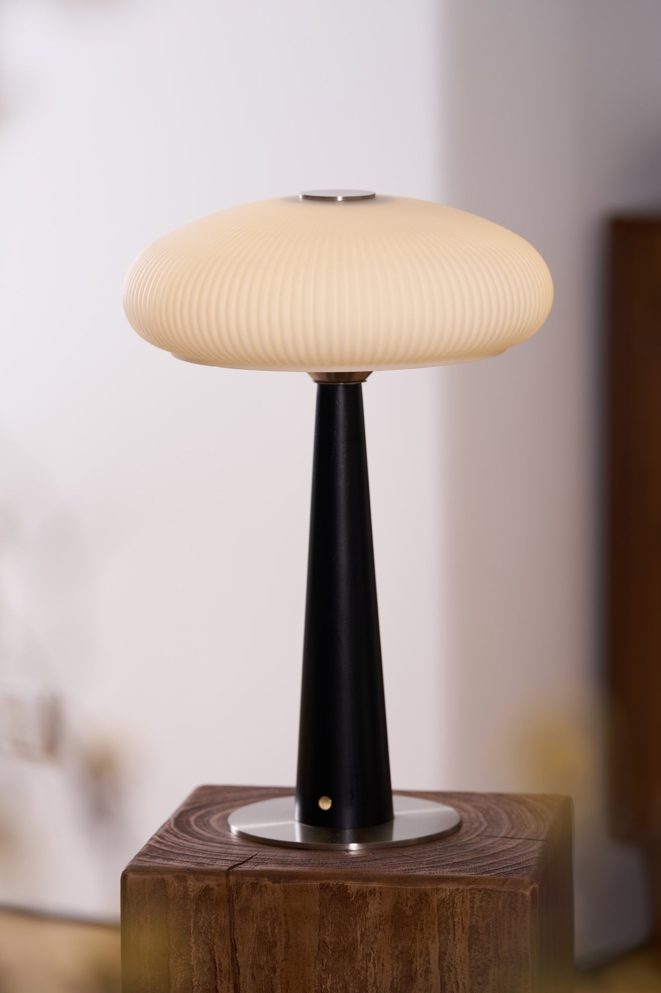 Aeruno Modern LED Table Lamp - Adjustable Brightness & USB Charging Port for Bedroom, Office & Living Room - Perfect for Reading, Working & Relaxing