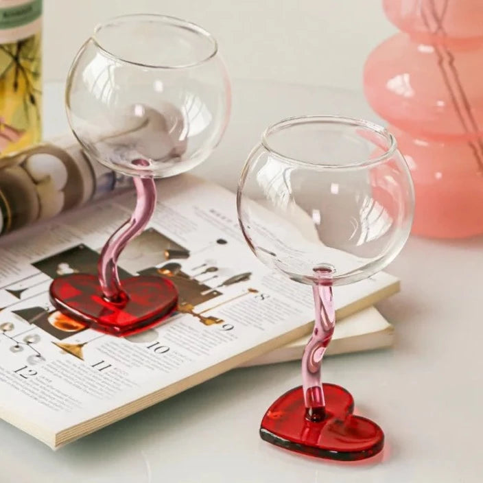 Elegant Heart-Shaped Glass Goblet - Romantic Wine Glass for Valentine's Day, Anniversary & Wedding Toasts - Perfect for Couples, Proposals & Special Occasions
