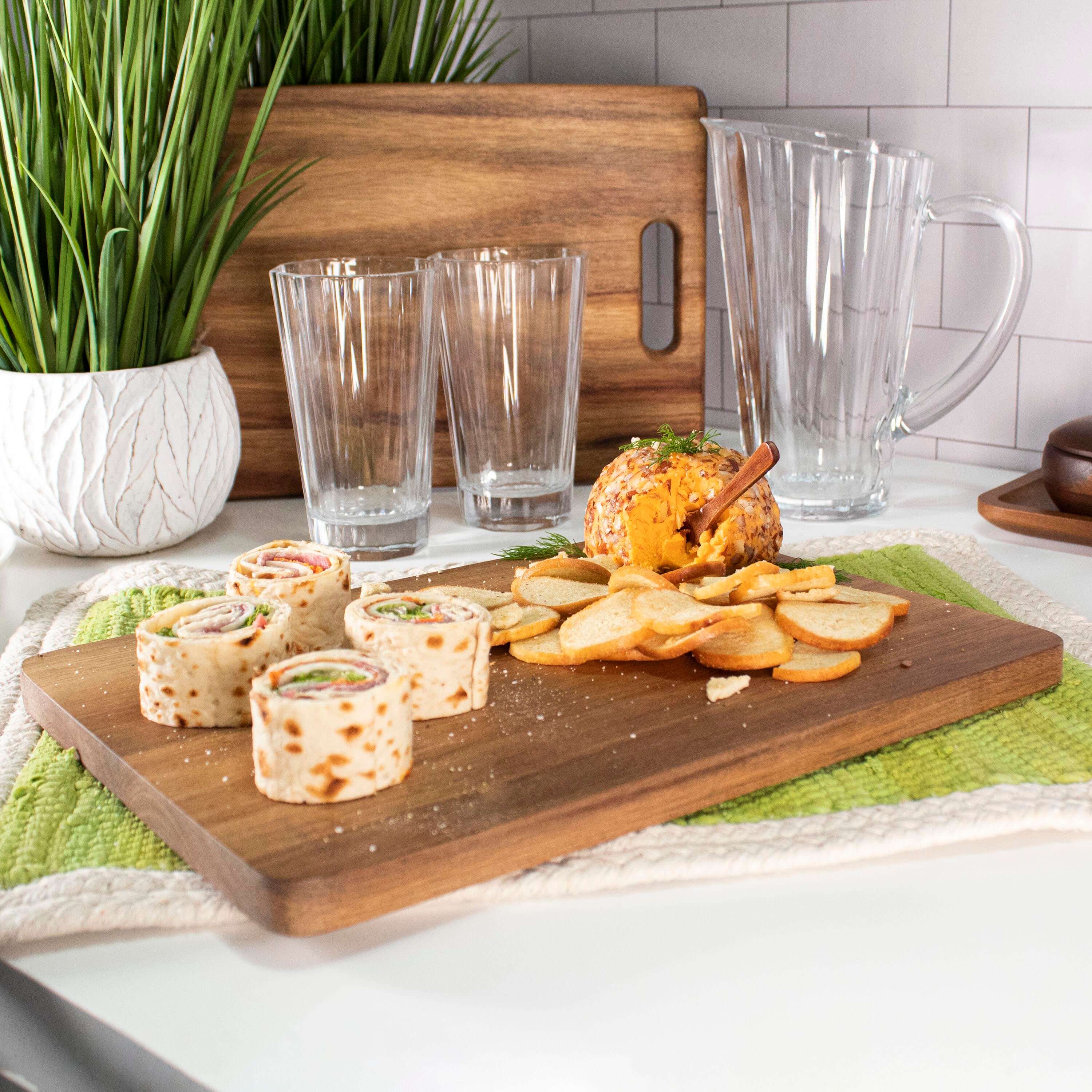 BergHOFF Acacia Wood 2-Piece Divided Serving Tray and Cutting Board Set - Perfect for Charcuterie, Cheese Platters & Kitchen Prep