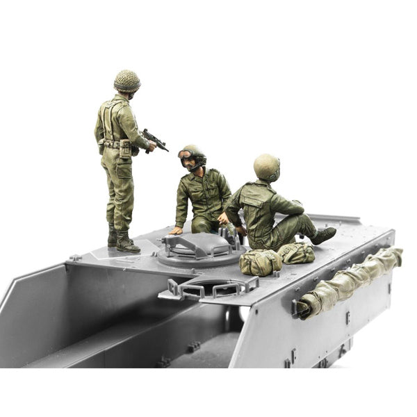 AFV HF765 1/35 Scale 1973 IDF M113 Crew & Infantry Model Kit - 3 Highly Detailed Figures with Accessories - Perfect for Military Dioramas, Wargaming, and Collectors