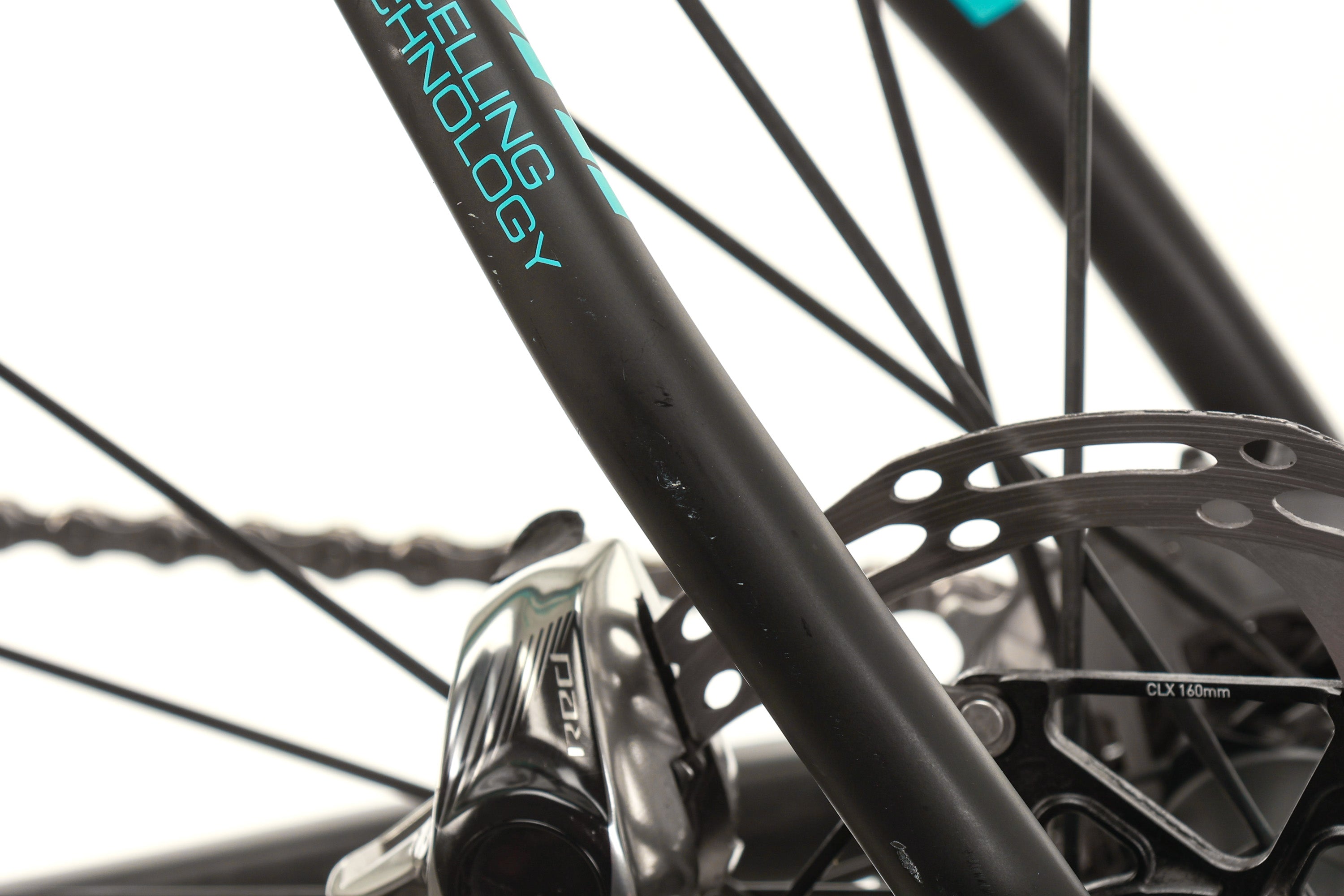 Bianchi Infinito CV Disc Road Bike 2018 - 55cm Carbon Frame Endurance Bike for Long Distance Cycling & Racing | Perfect for Road Trips, Commuting & Fitness Training