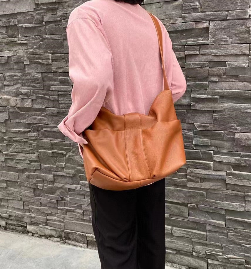 Classic Roomy Shoulder Purse for Women - Large Capacity Crossbody Bag - Fashionable & Practical Handbag for Work, Travel & Everyday Use