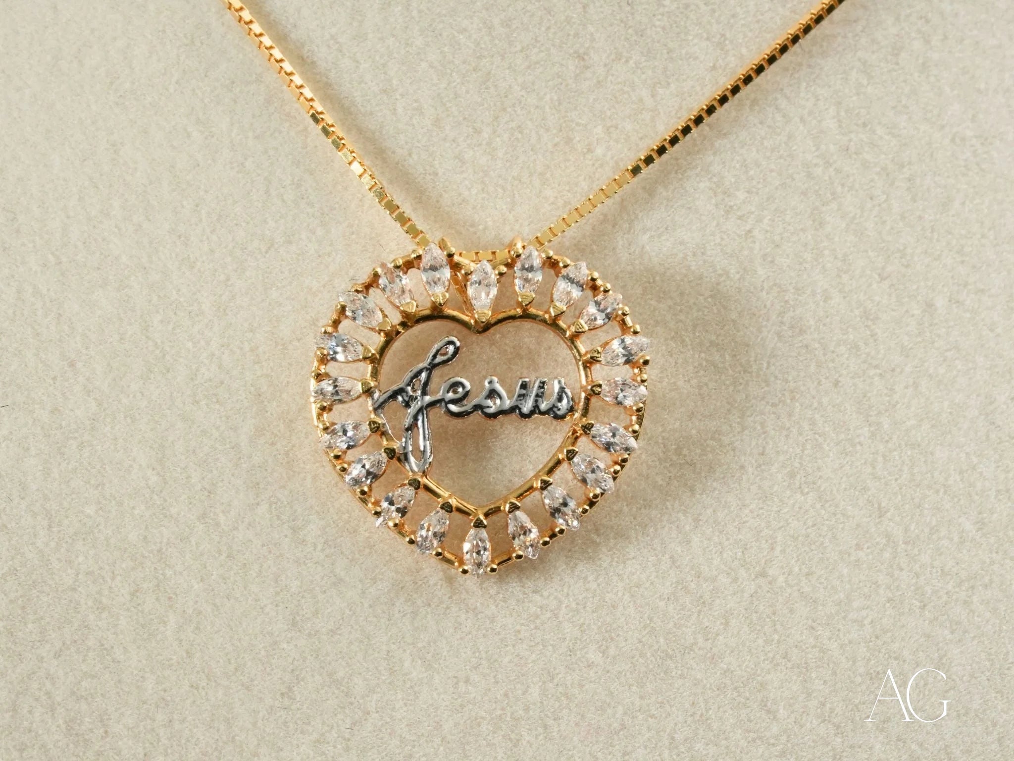 Golden Grace Jesus Pendant Necklace - Religious Cross Jewelry for Women & Men - Perfect for Church, Baptism, Weddings & Daily Wear