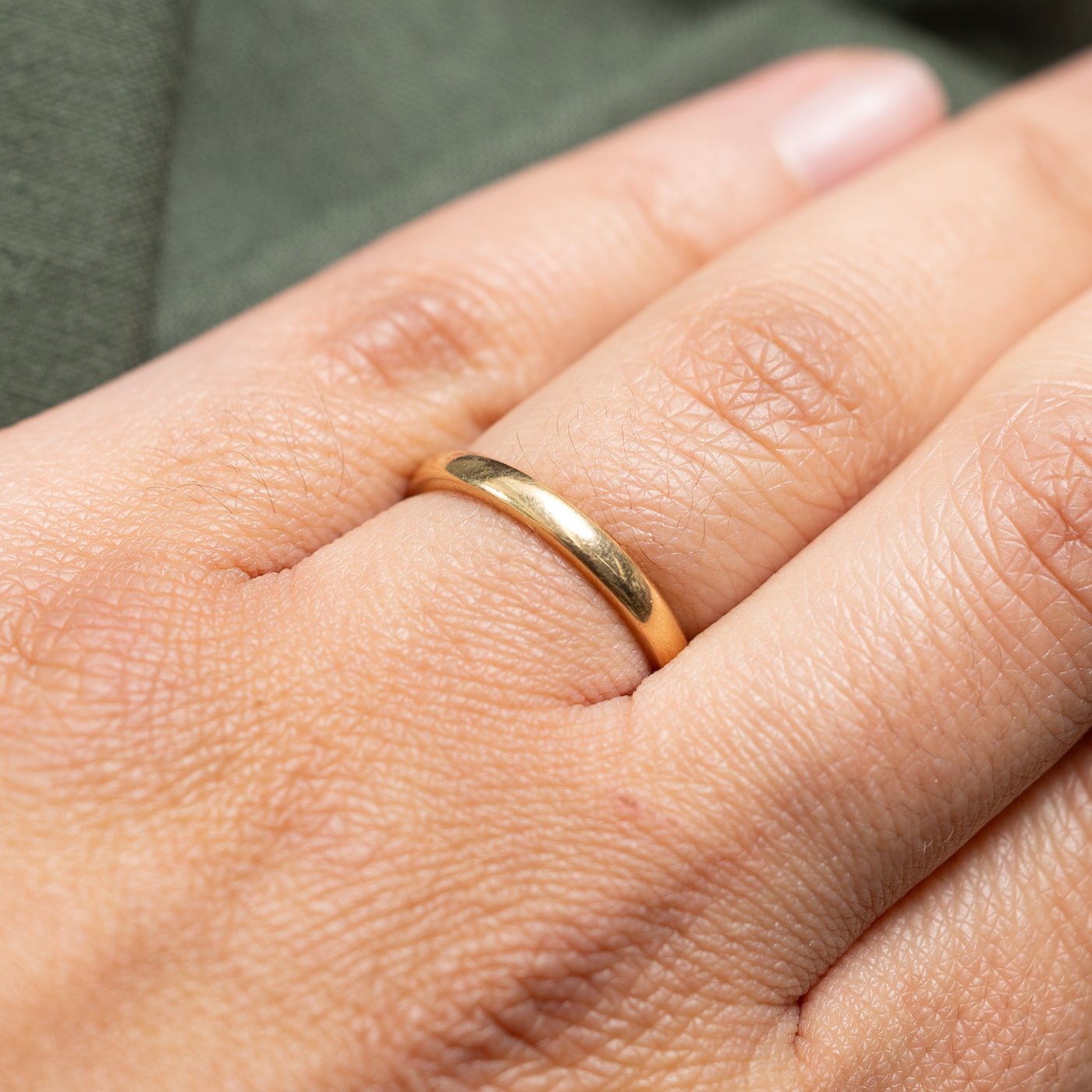 18K Yellow Gold Plain Wedding Band Ring - 2.54mm Width, Size 6.5 - Perfect for Engagement, Anniversary & Everyday Wear