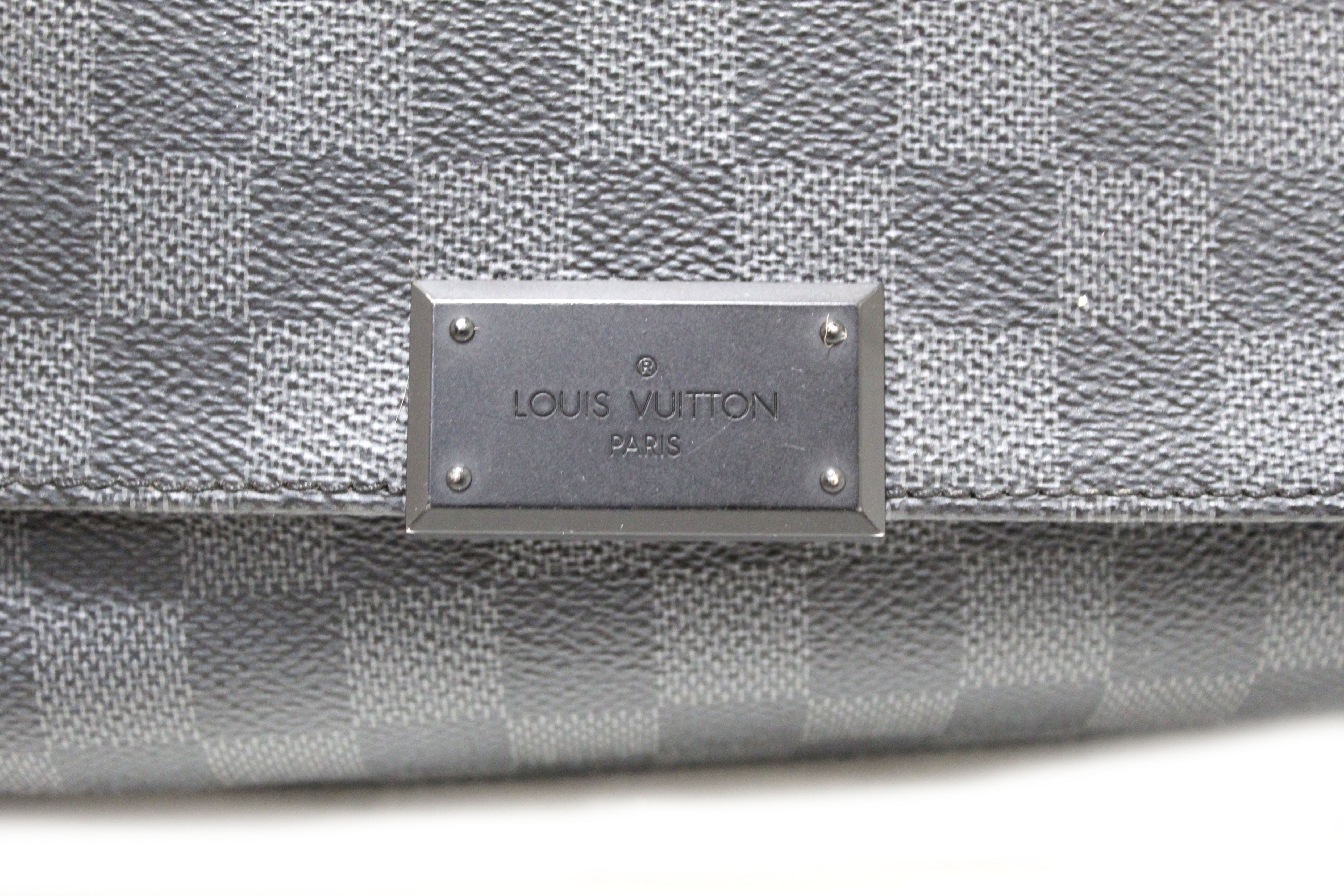 Authentic Louis Vuitton Damier Graphite District PM Messenger Bag for Men - Luxury Crossbody Shoulder Bag - Business Travel & Everyday Use