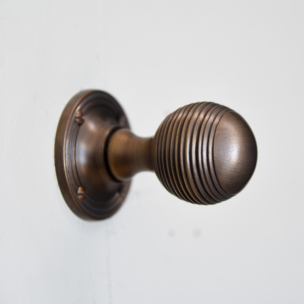 Vintage Distressed Antique Brass Reeded Beehive Door Knobs - Classic Home Decor for Farmhouse, Cottage & Victorian Style Doors