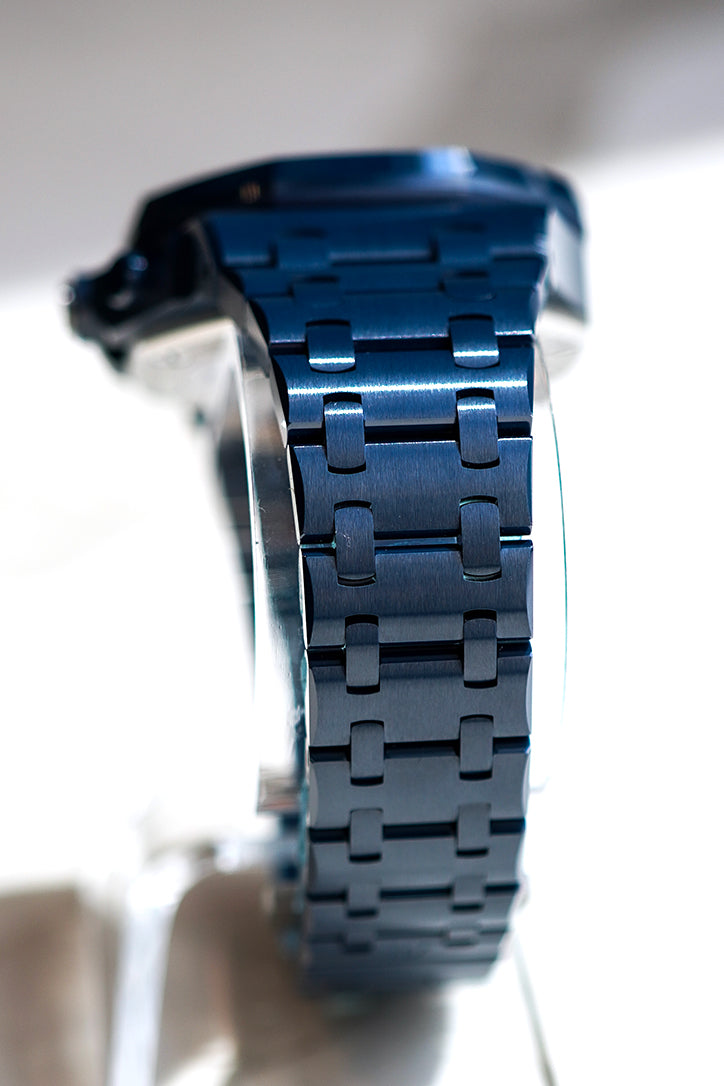 Audemars Piguet Royal Oak Offshore 42mm Chronograph Men's Watch - Blue Night Nuage 50 Ceramic Ref.26238CD.OO.1300CD.01 (2025) | Luxury Swiss Automatic Watch for Business, Gala & Special Occasions