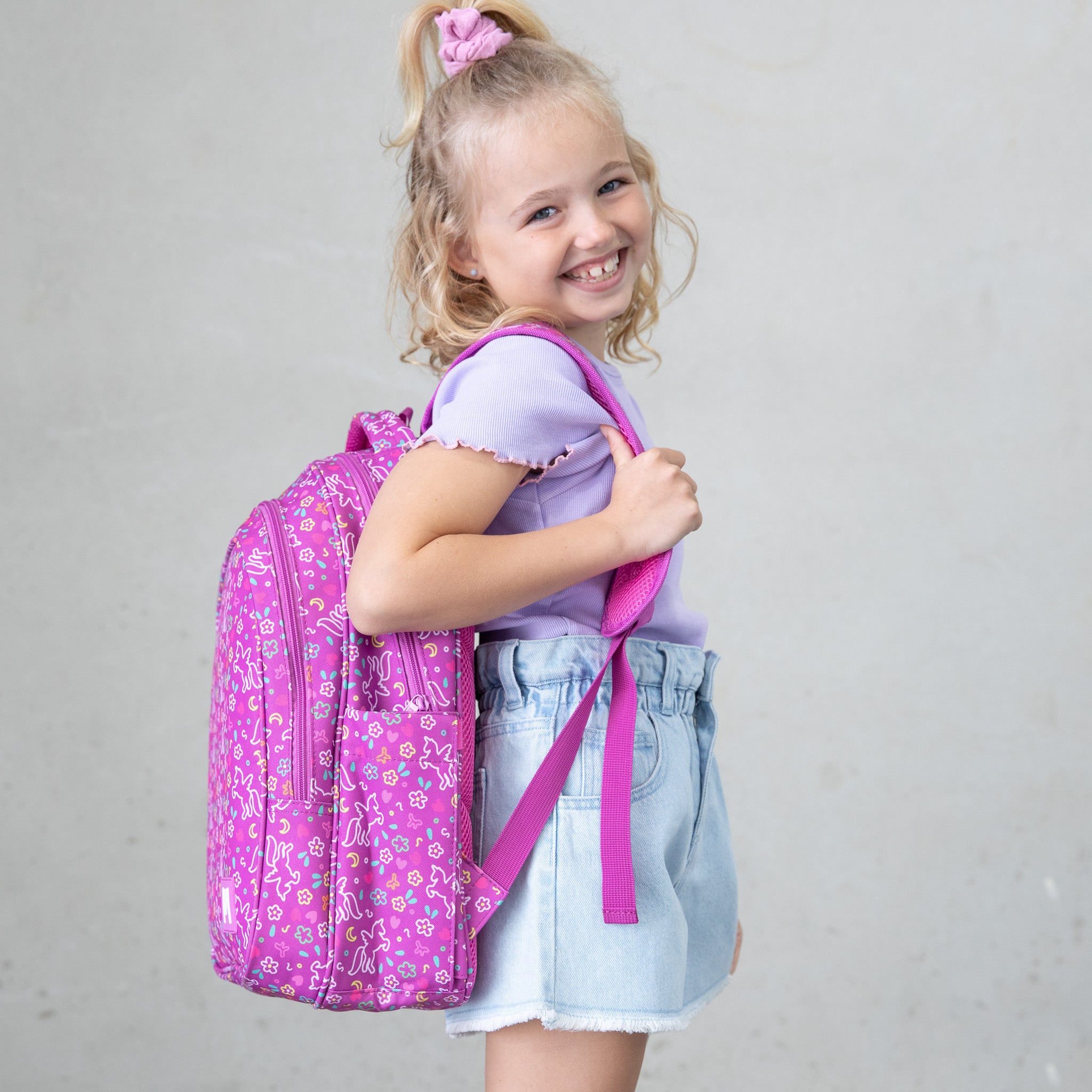 Montii.Co Junior Unicorn Backpack for Kids - Lightweight School Bag with Adjustable Straps, Perfect for School, Travel & Daily Use
