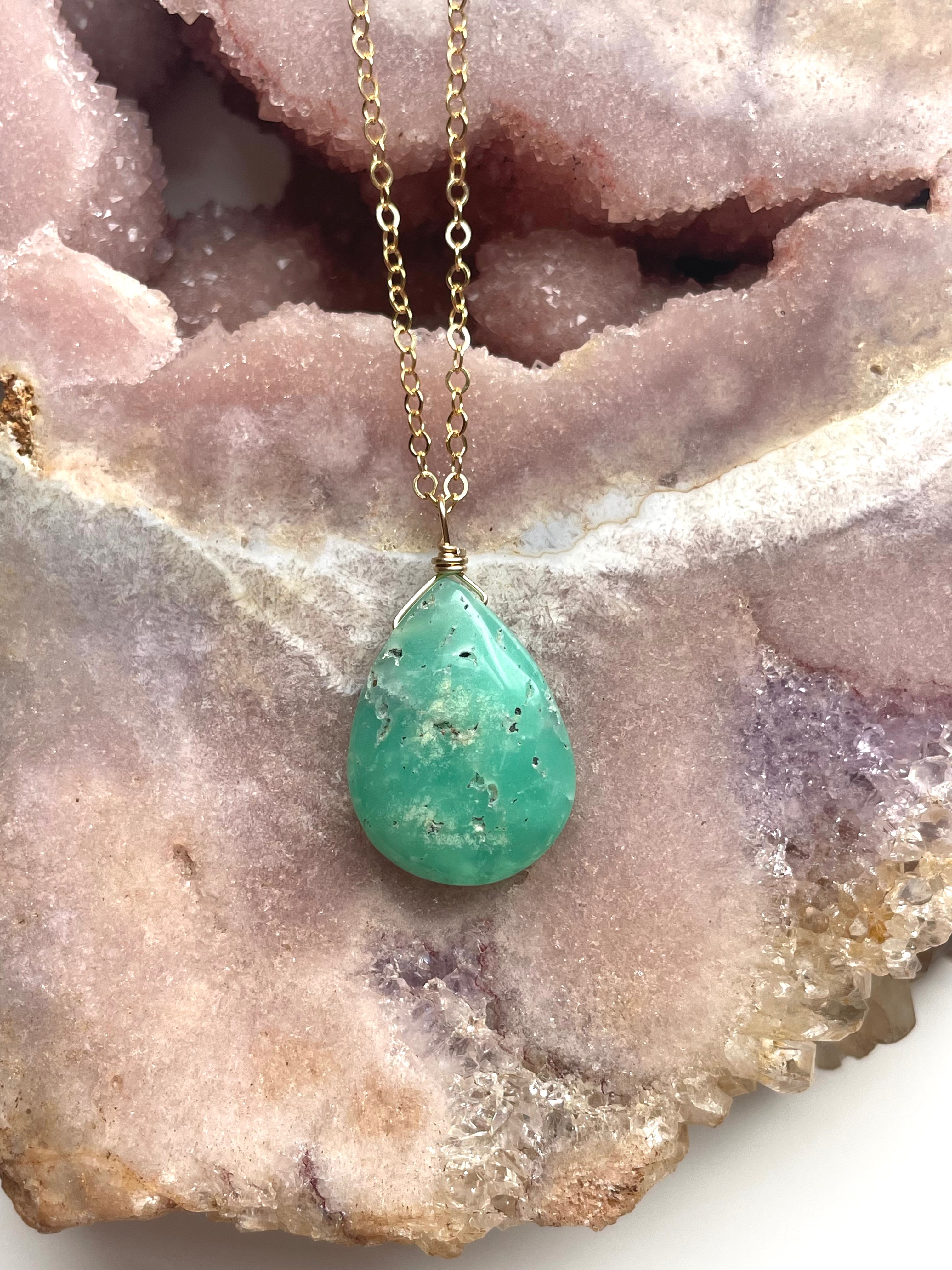 Natural Chrysoprase Gemstone Pendant Necklace for Women - Elegant Green Stone Jewelry Gift for Birthday, Anniversary & Special Occasions
