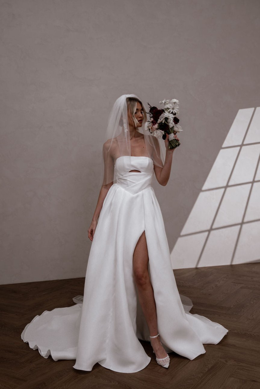 Isobel Veil - Elegant Lace Bridal Veil for Weddings & Special Occasions | Perfect for Brides, Prom & Formal Events