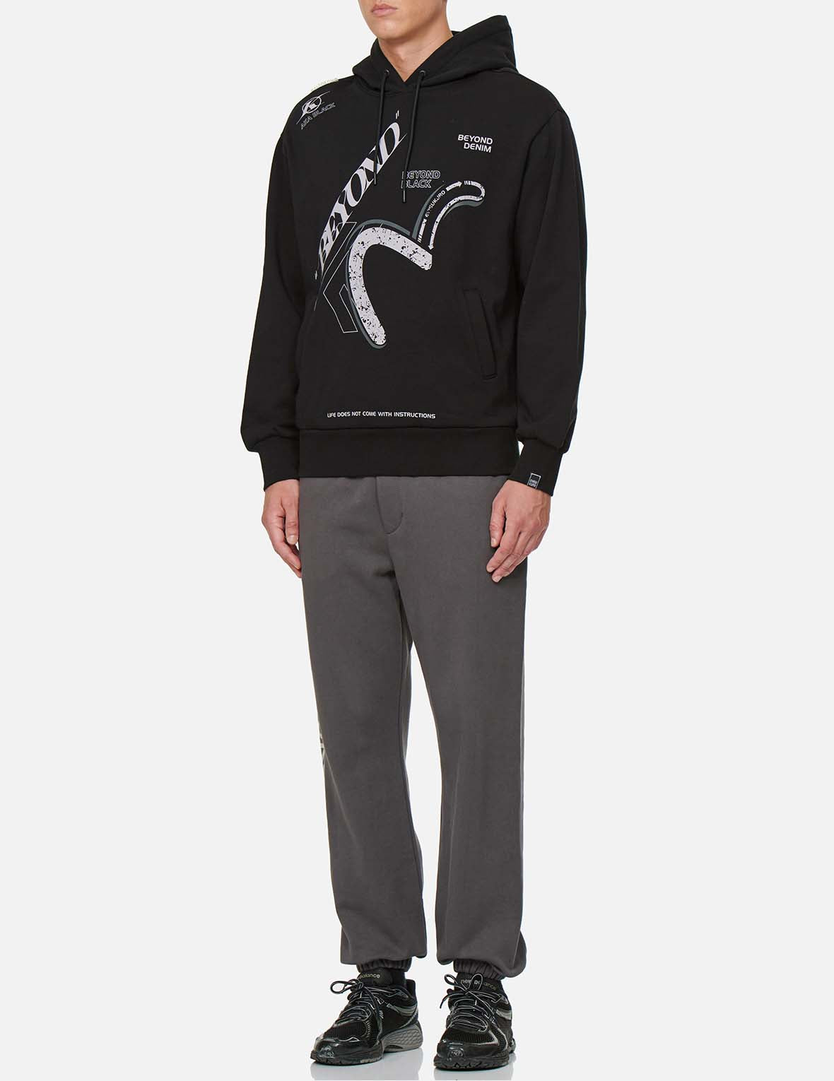 Stylish Kamon & Logo Print Sweatpants for Men & Women - Comfortable Joggers for Lounge, Gym, and Casual Wear
