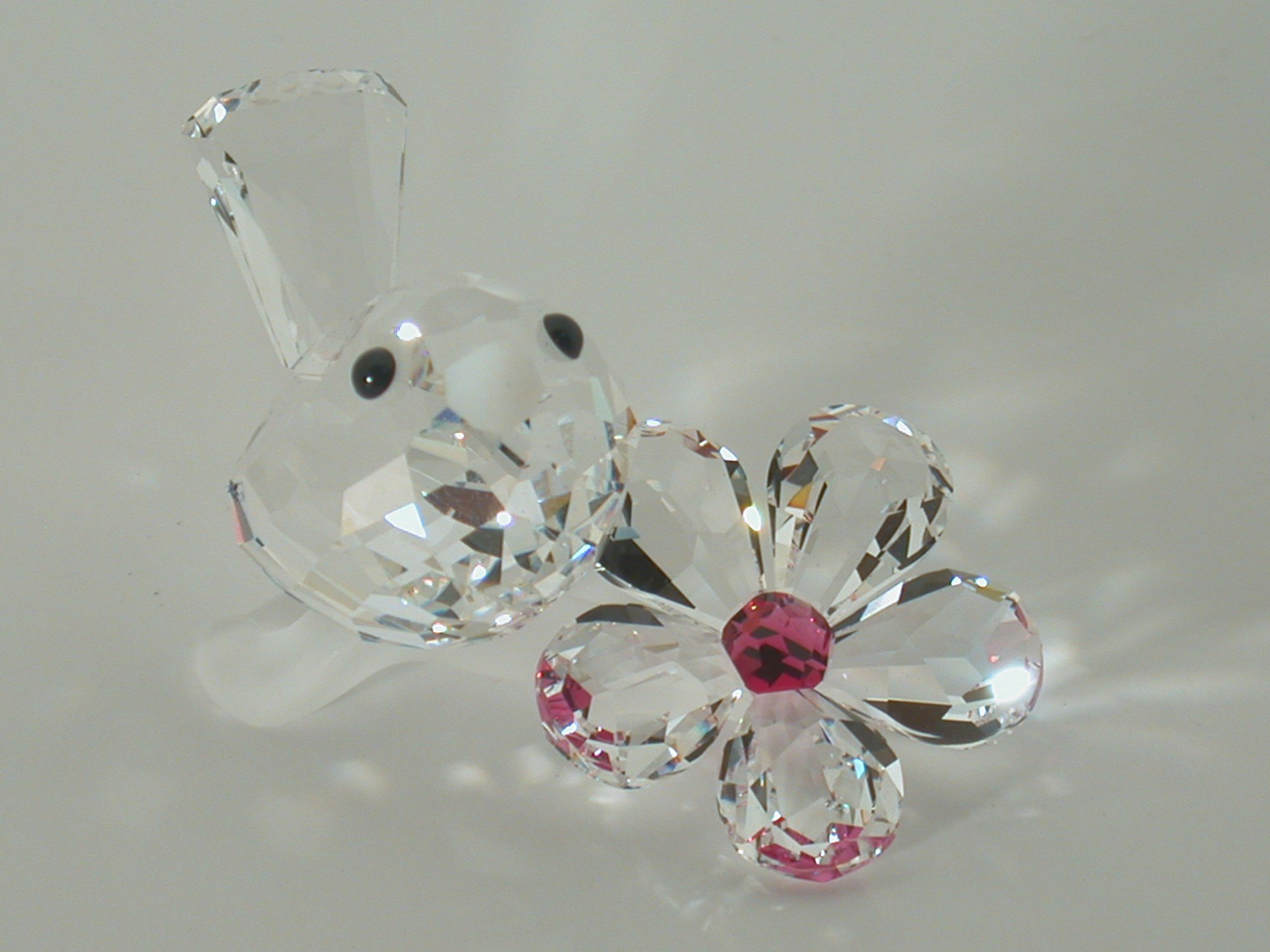 Swarovski Crystal Baby Bird Figurine - Elegant Collectible Gift for Home Decor, Baby Showers & Special Occasions