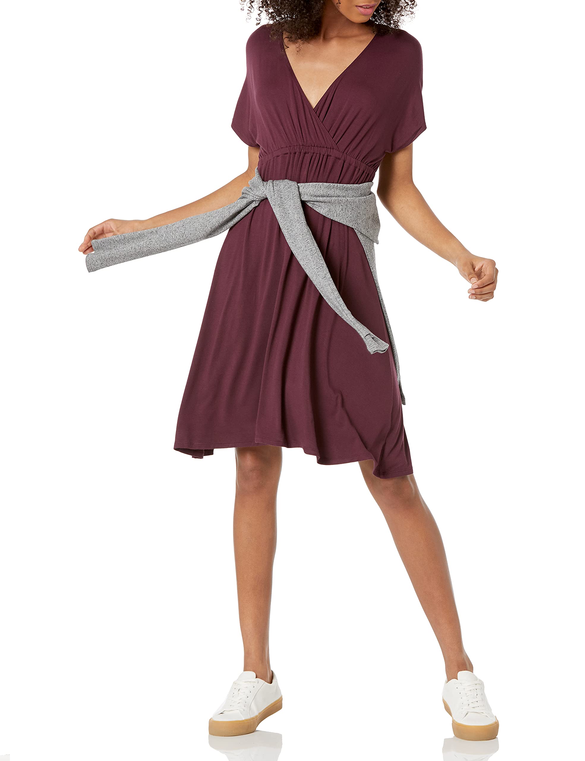 Amazon Essentials Women's Surplice Dress - Flattering Wrap Style, Plus Size Options, Perfect for Work, Date Night & Summer Vacations