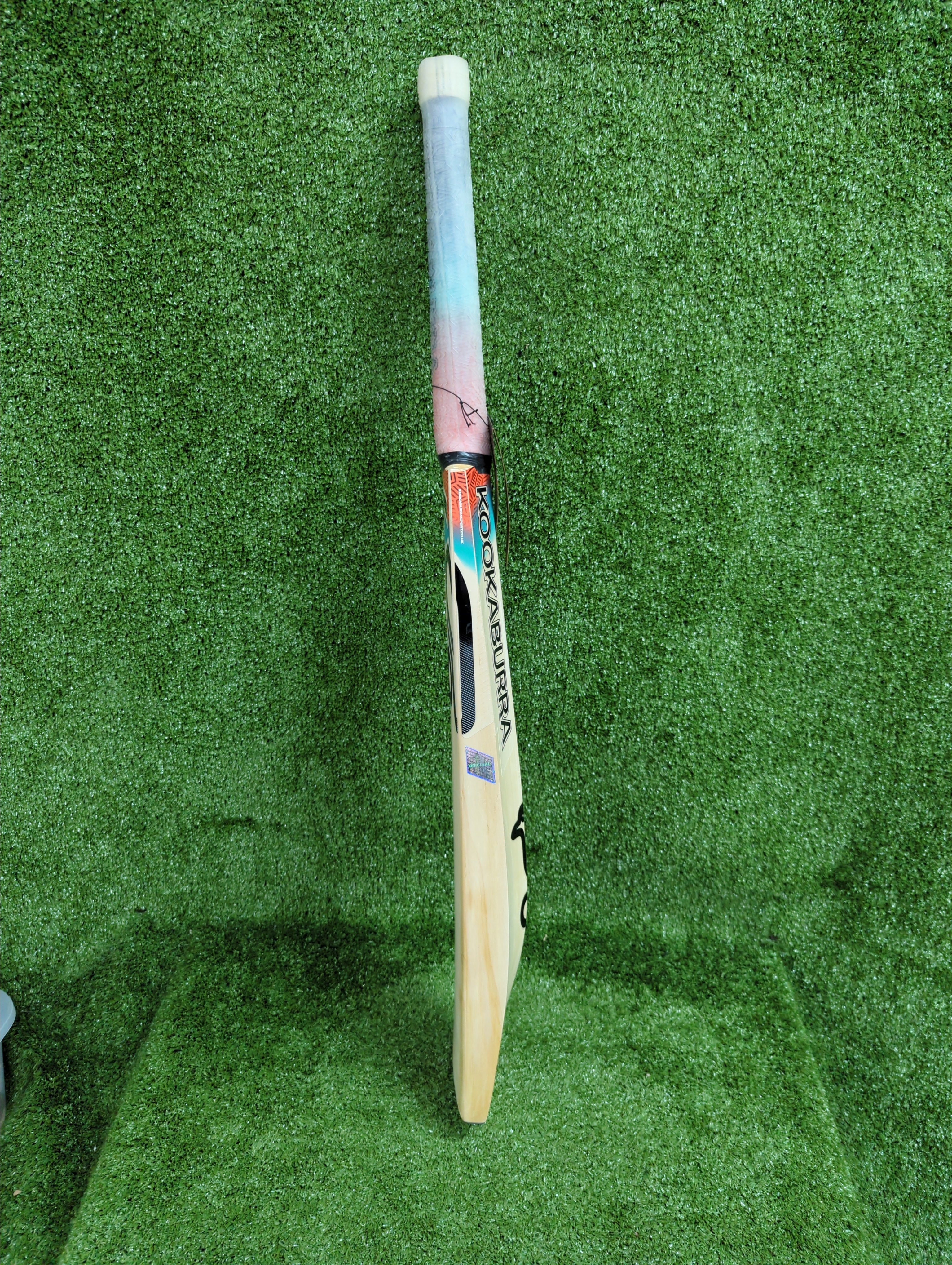 Kookaburra Aura 4.1 English Willow Cricket Bat - Premium Professional Grade for Match Play | Perfect for Practice, Training & Competitive Games