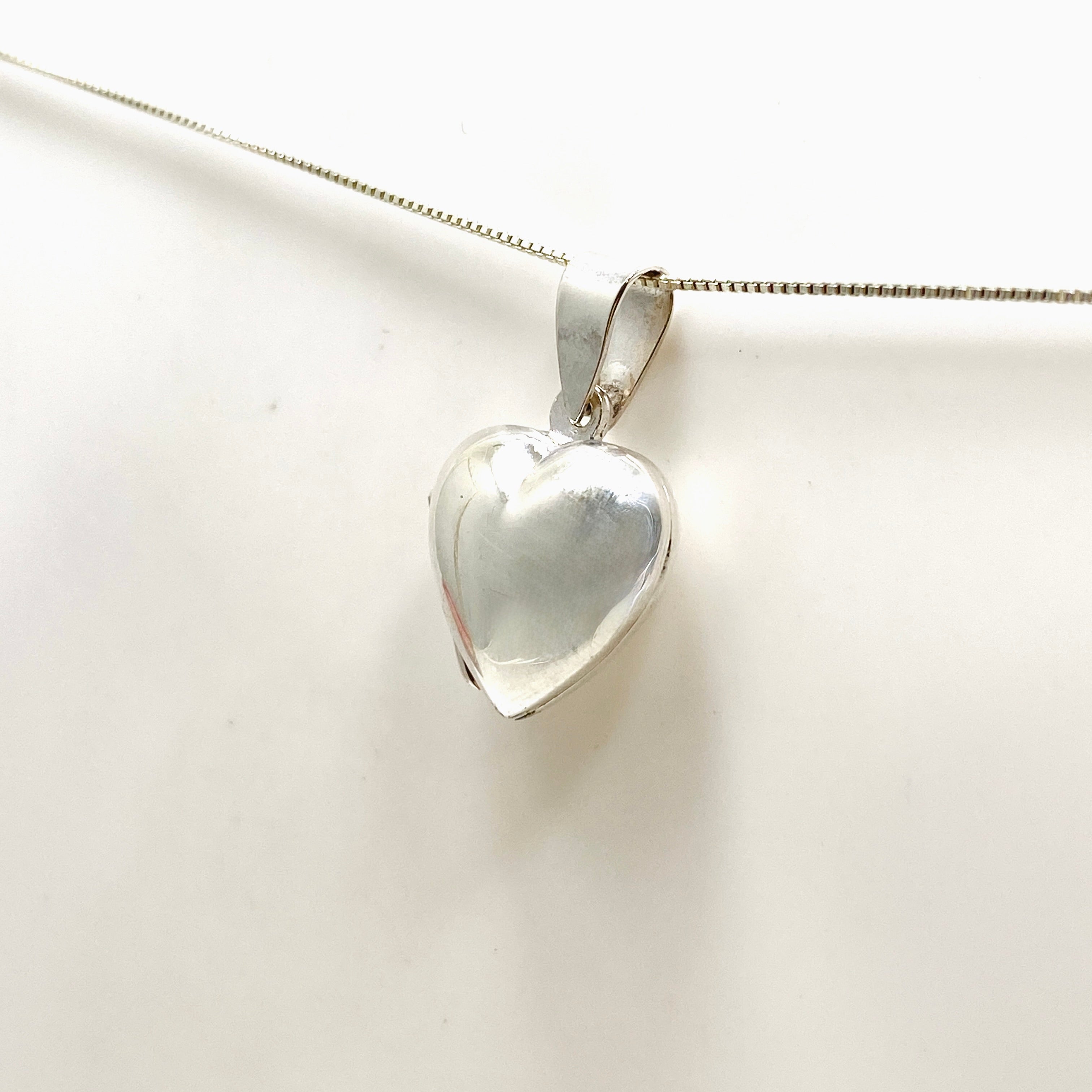 15mm x 15mm Heart Locket Necklace - Sterling Silver SV07 122 - Perfect Gift for Valentine's Day, Anniversary & Romantic Occasions