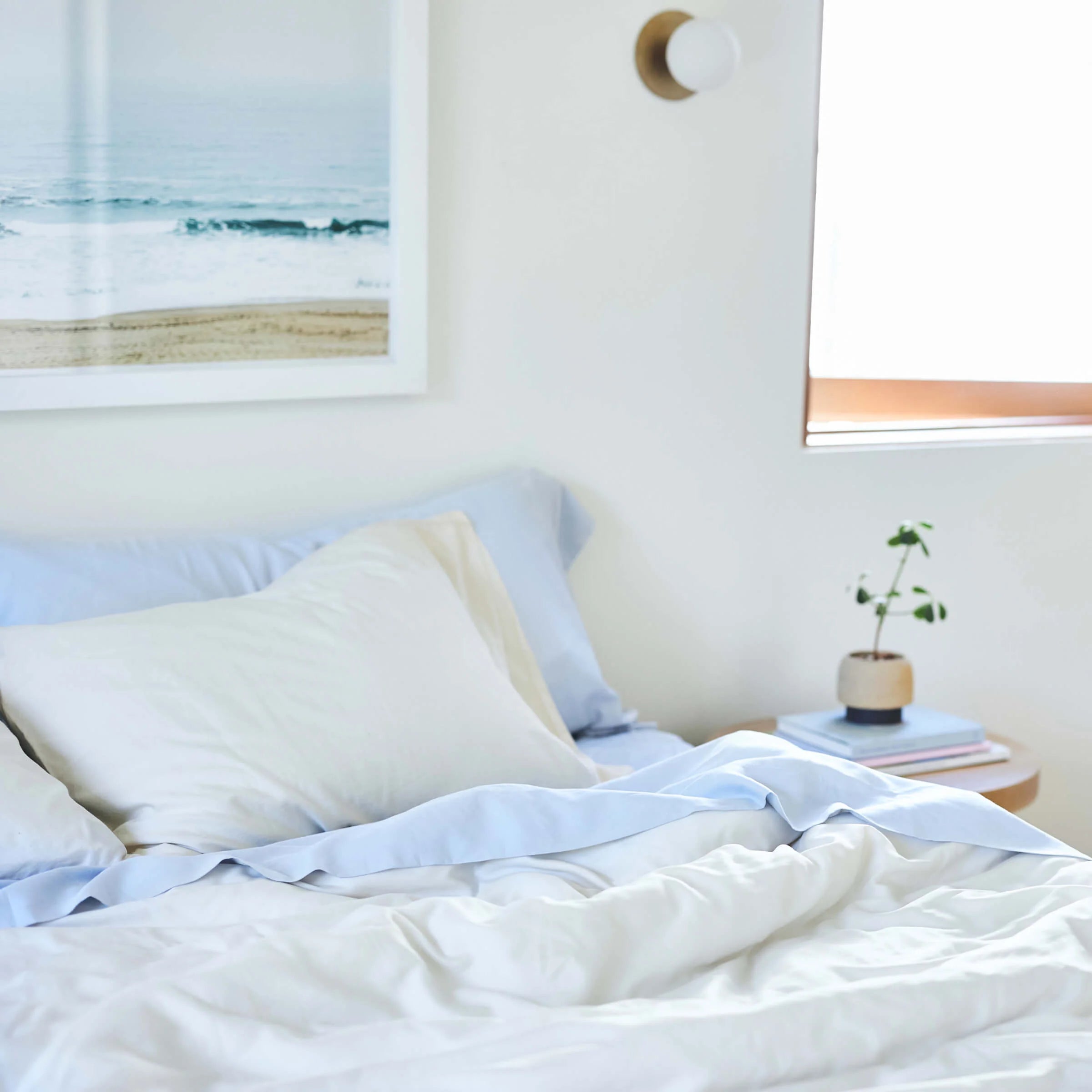 Premium TENCEL™ Luxury Bed Sheet Set - Soft, Breathable & Cooling - Queen Size - Perfect for Hot Sleepers & All-Season Comfort
