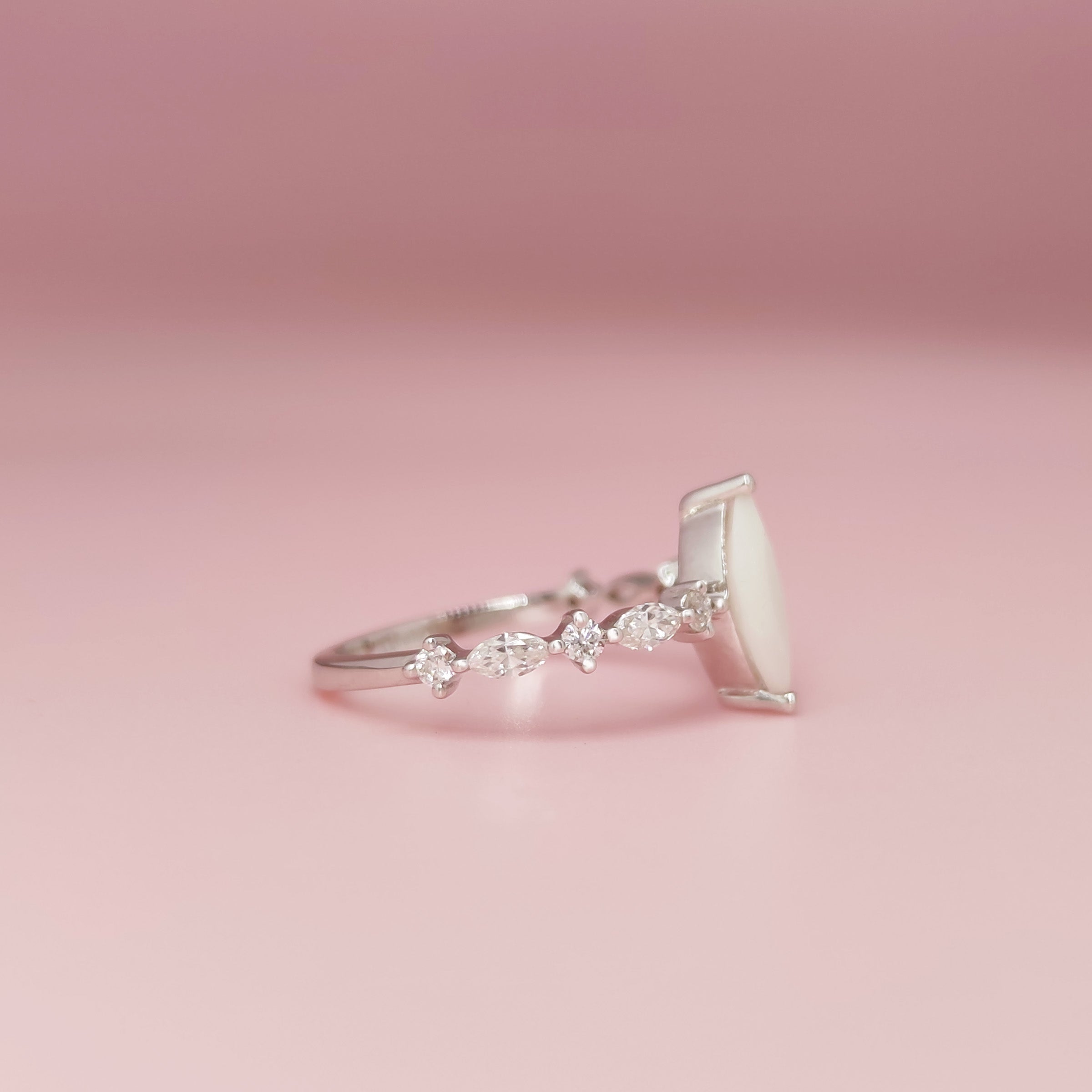 Personalized Bonding Beacon Breastmilk Ring with Genuine Alexandrite - Perfect for Nursing Moms & Mother-Baby Bonding Moments