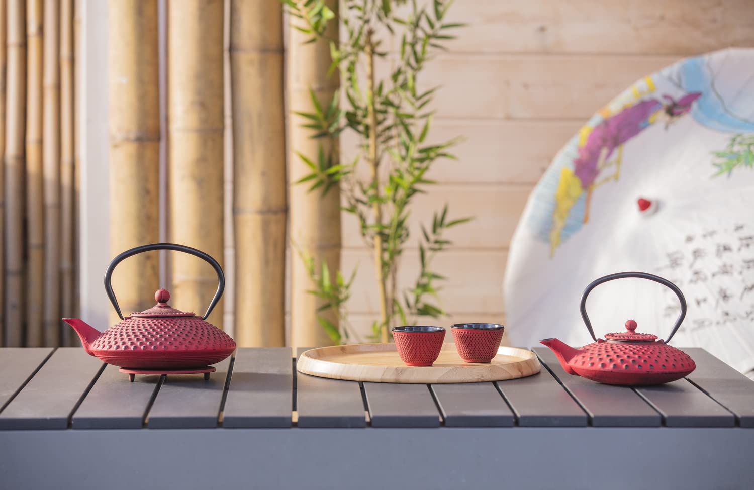Premium Bredemeijer Xilin Tea Cups Set - Elegant Red Porcelain Tea Cups for Afternoon Tea, Gifts, and Home Decor - 6-Piece Set with Saucers