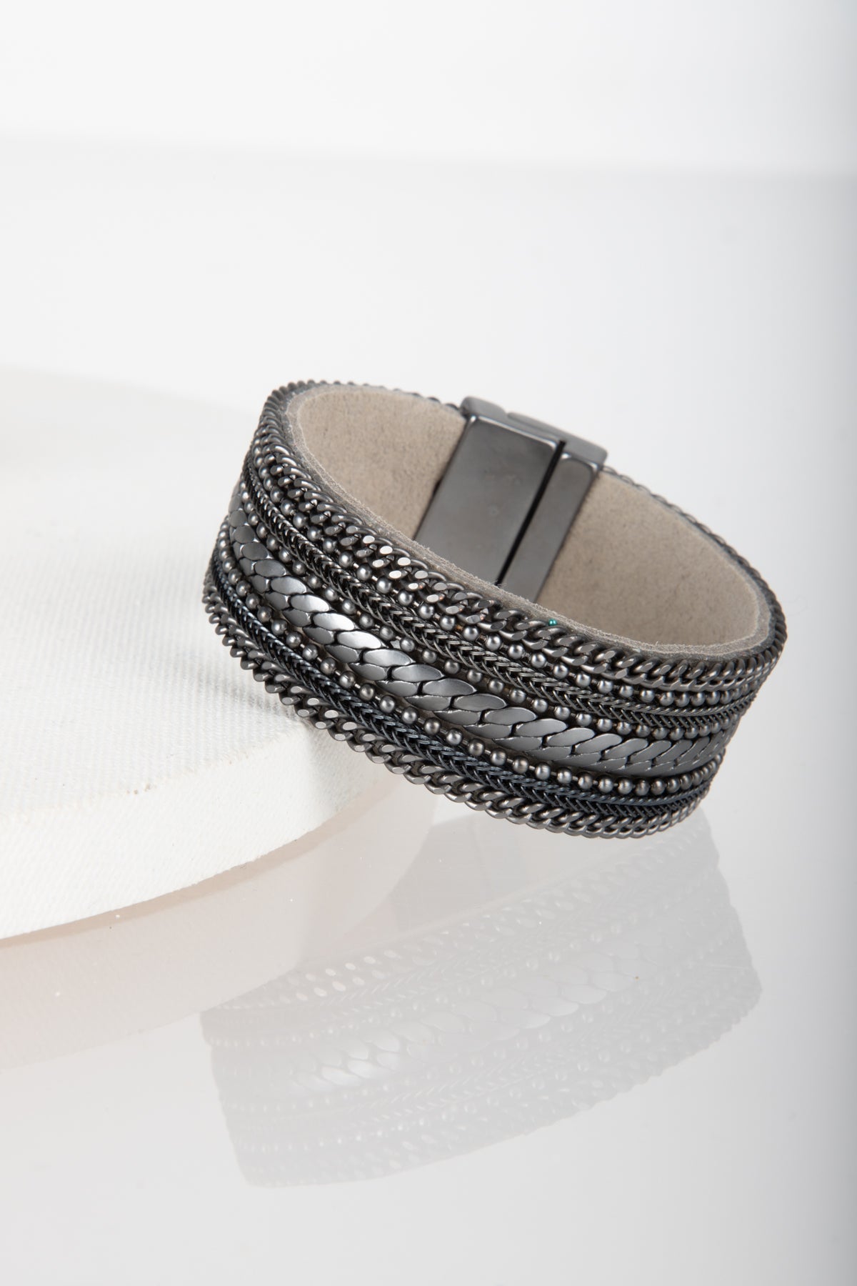 Elegant Dainty Chains Leather Bracelet for Women - Minimalist Boho Chic Jewelry Gift for Everyday Wear & Special Occasions