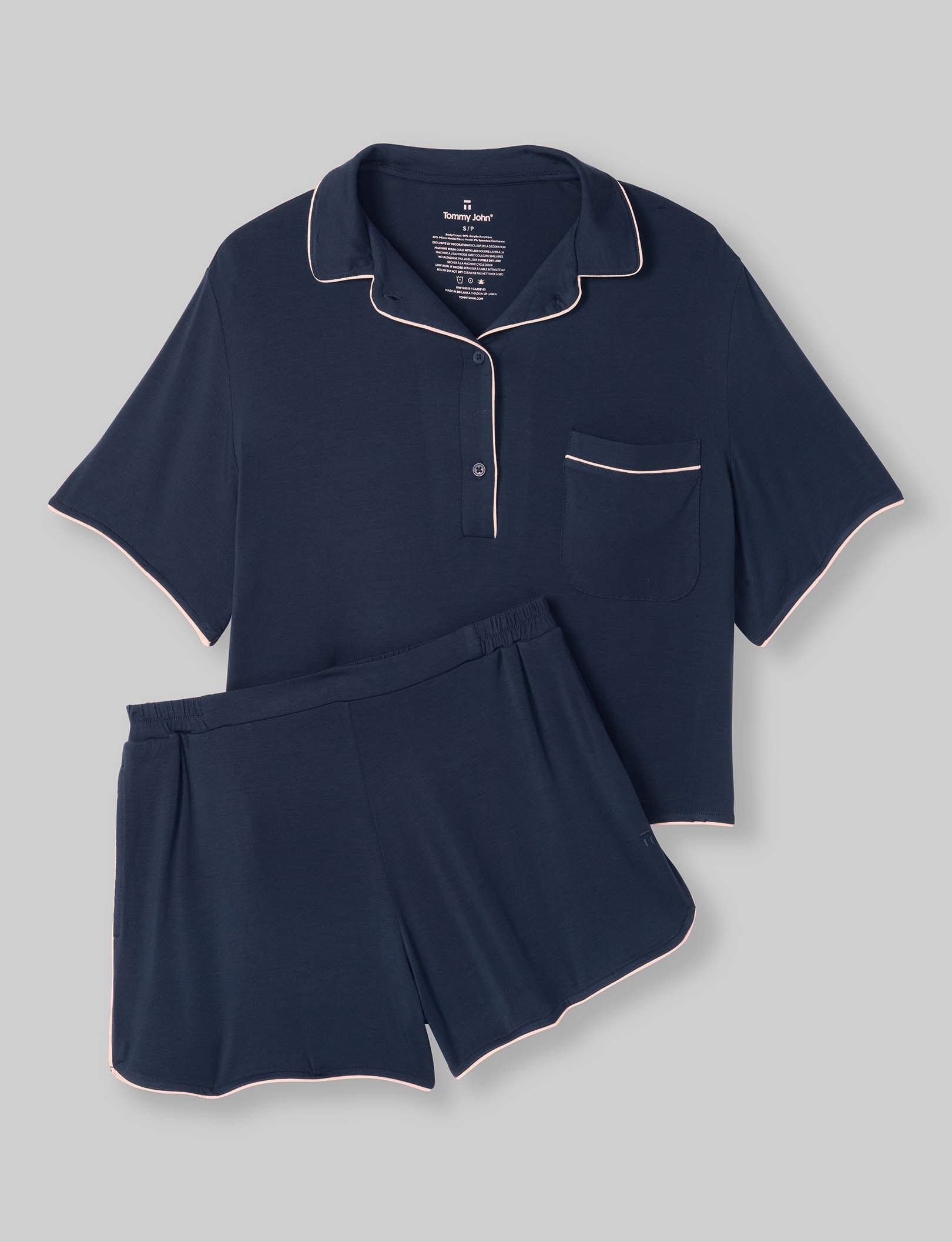 Cozy Women's Sleepwear Set - Soft Pullover Pajama Top & Comfortable Shorts for Lounge, Sleep & Relaxation at Home