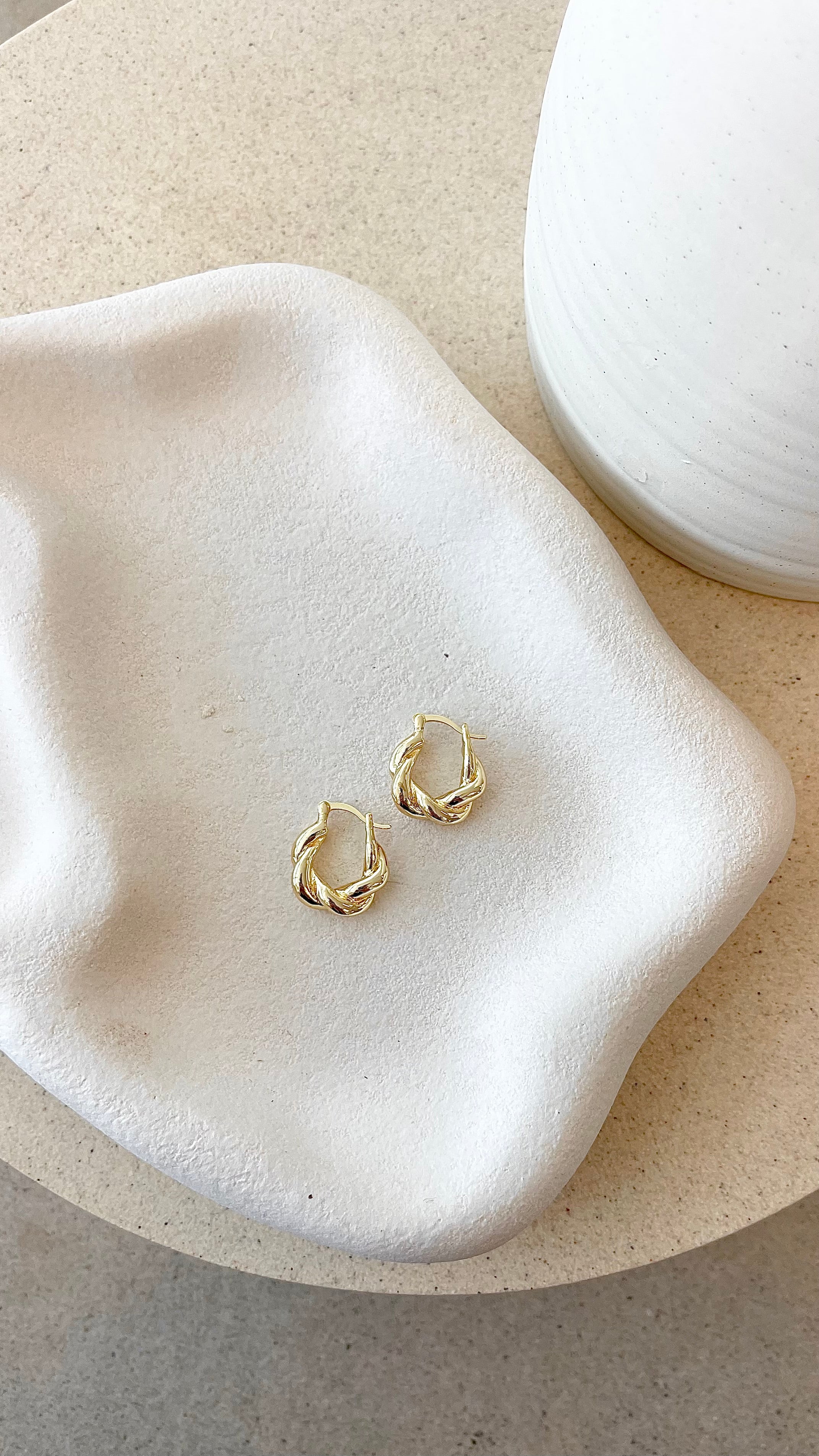 Luxury Gold Earrings for Women - Elegant Dangle Hoop Earrings for Party, Wedding & Everyday Wear