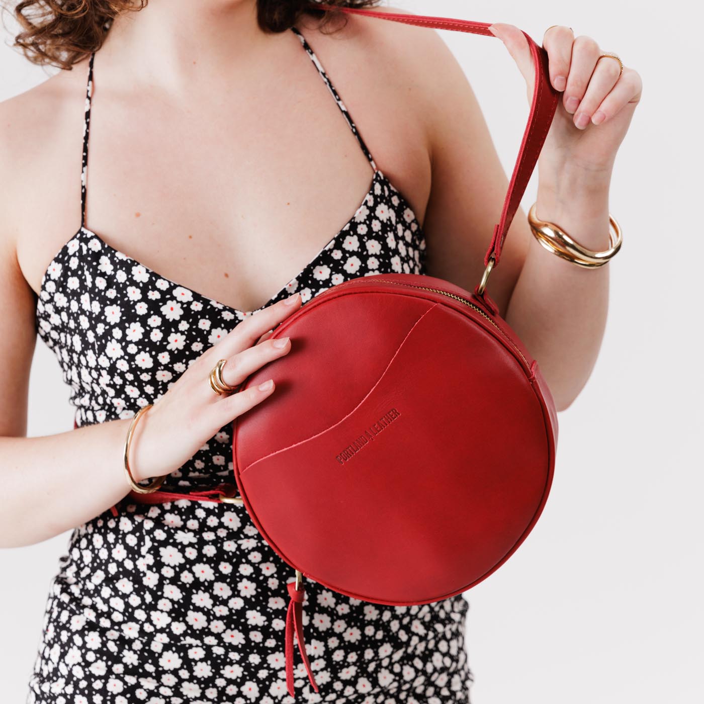 Stylish Circle Crossbody Bag for Women - Trendy Leather Shoulder Purse with Adjustable Strap - Perfect for Everyday Use, Travel & Shopping