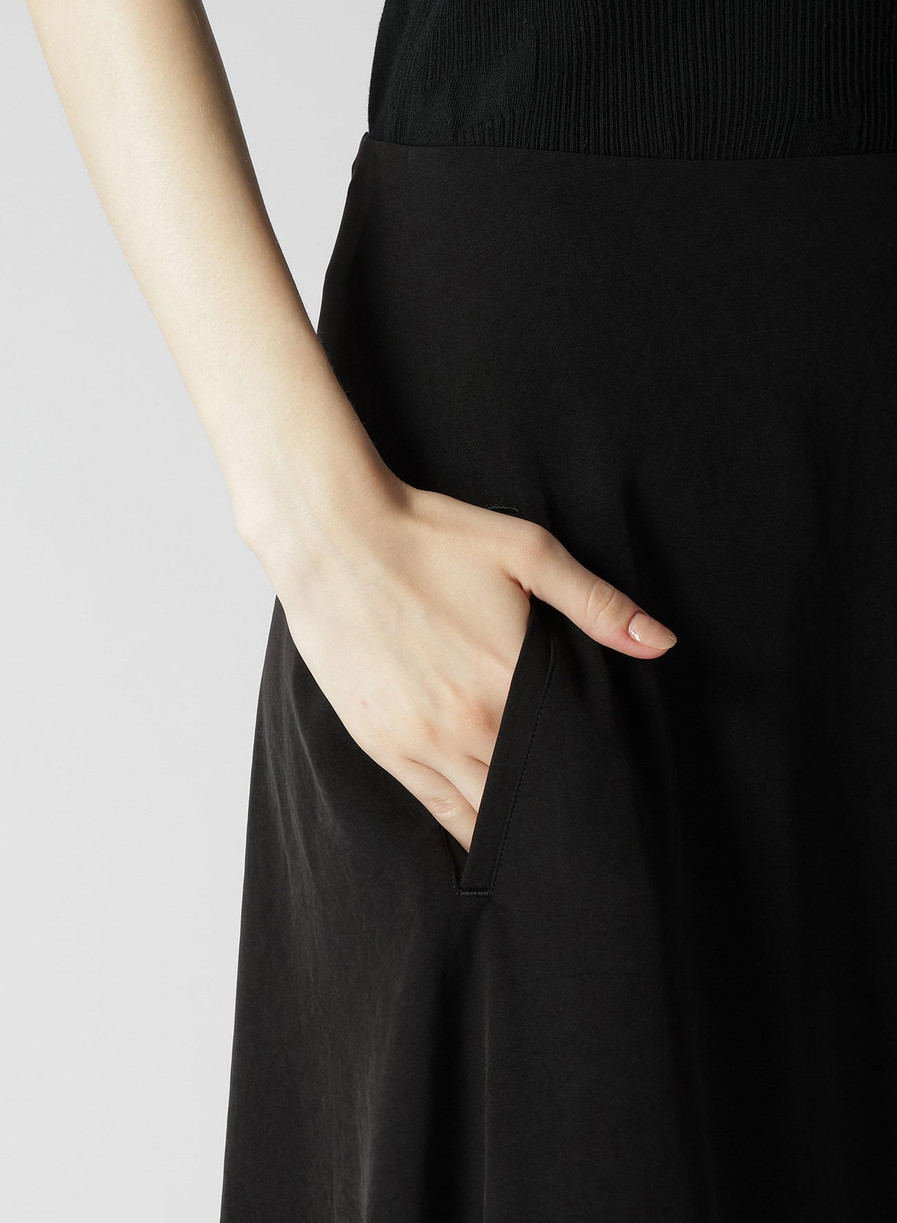 Crepe de Chine Panel Tuck Flared Skirt - Elegant Women's Midi Skirt for Office, Party & Casual Wear