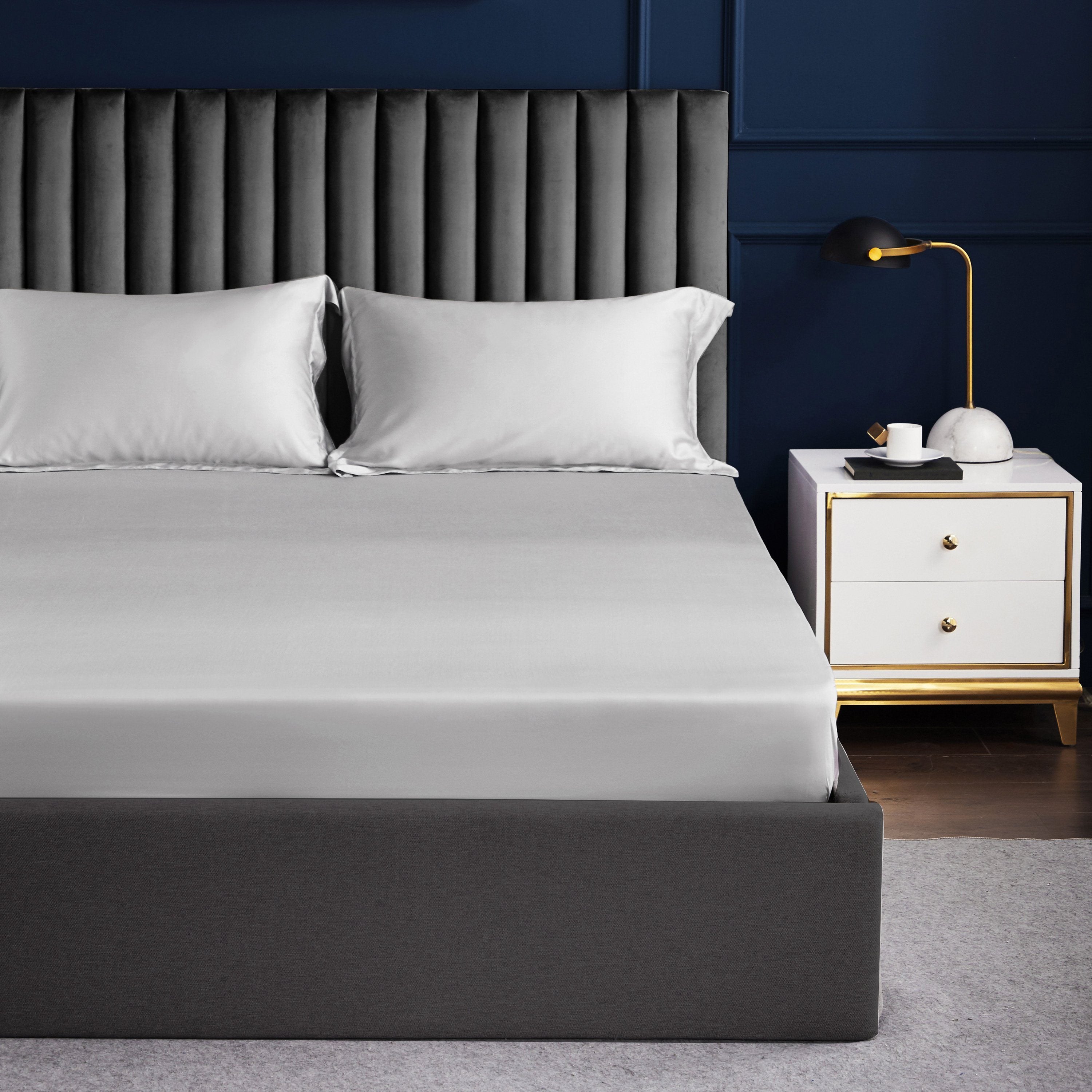 Premium TENCEL™ LF Silvery Grey Quilt Cover Set - Luxury Bedding for Master Suite & Guest Room - Breathable & Hypoallergenic for Year-Round Comfort