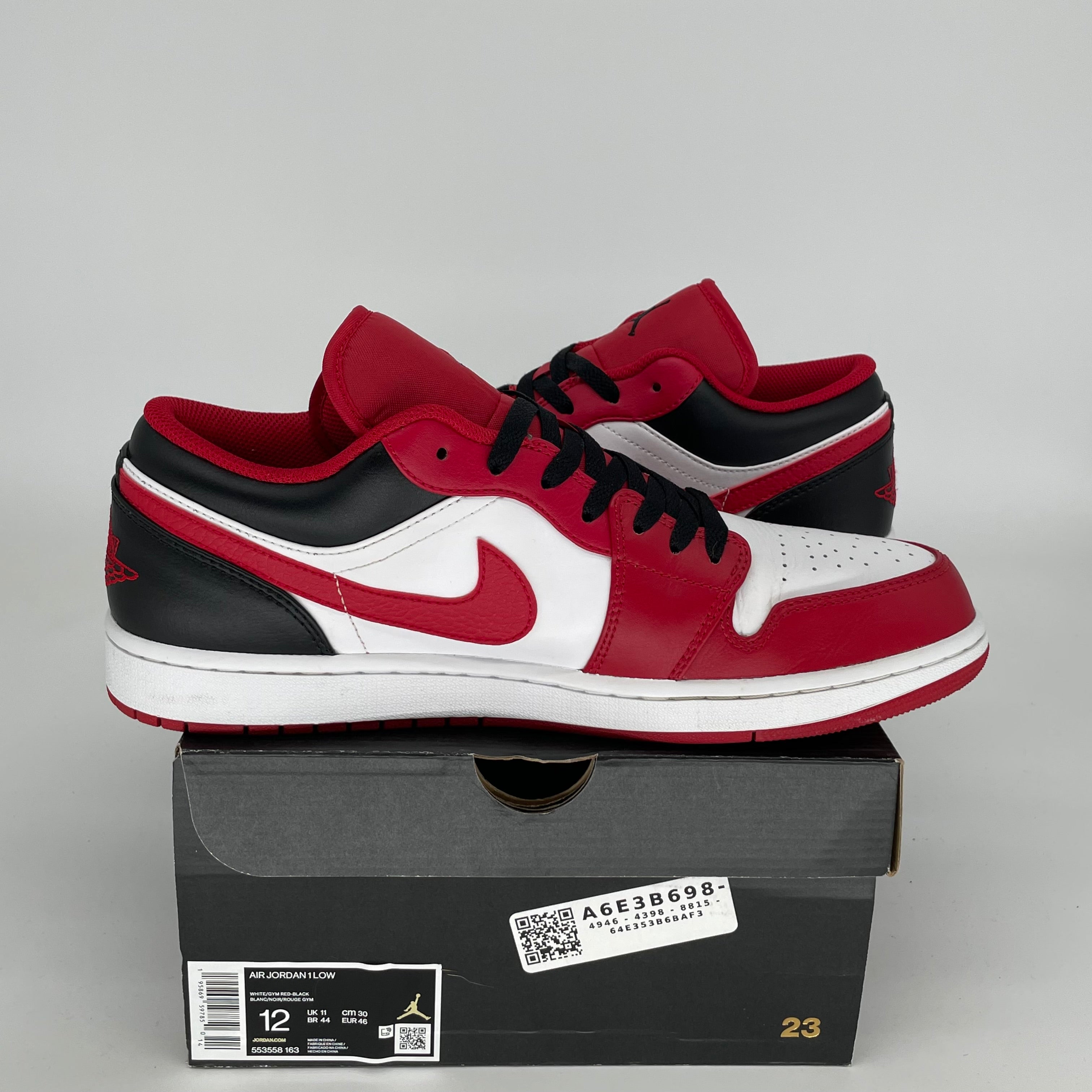 AIR JORDAN 1 LOW BULLS Men's Basketball Shoes - Size 12 (553558-163) - Retro Style Sneakers for Casual Wear, Street Fashion & Sports