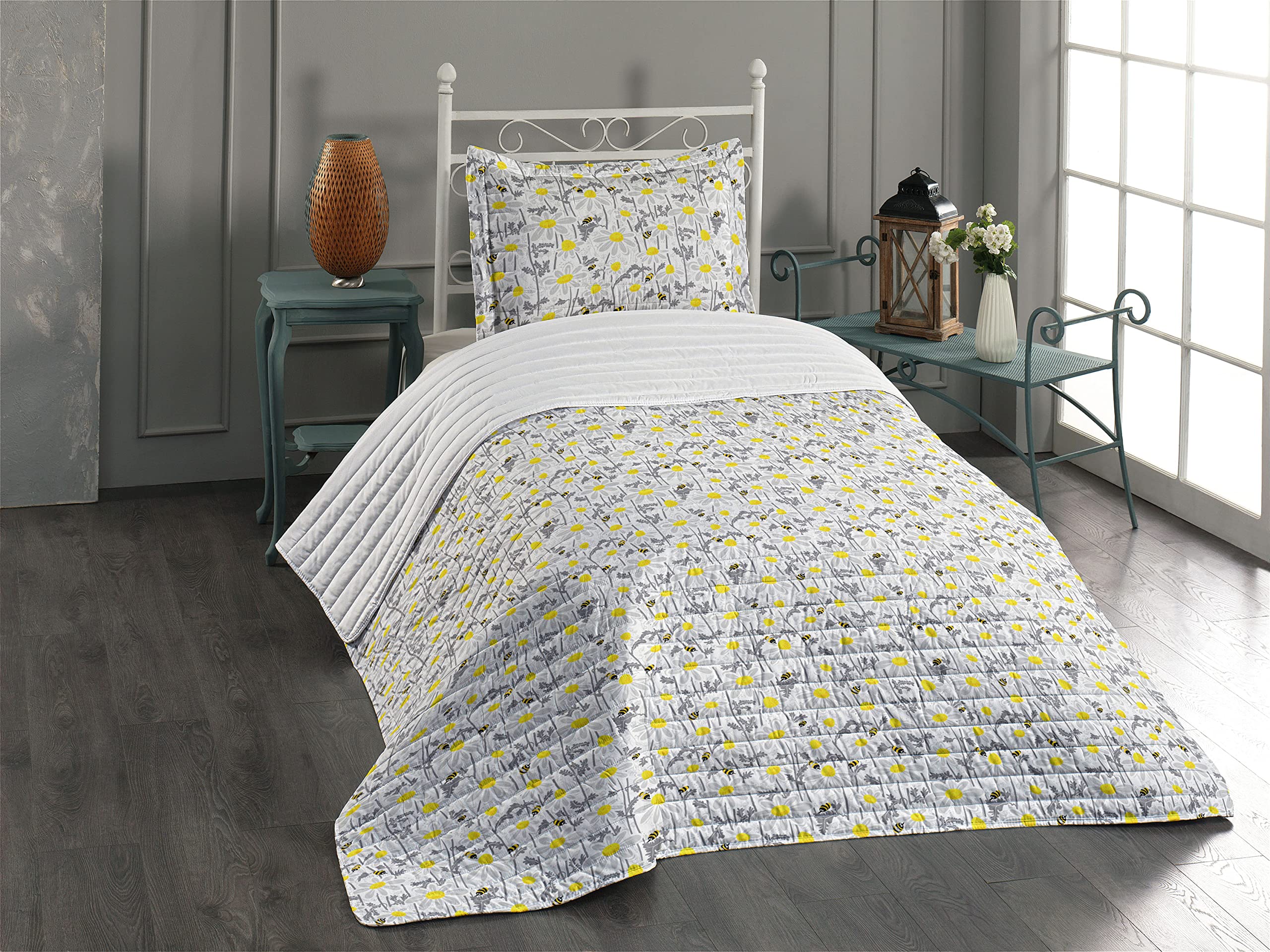Ambesonne Grey Microfiber Bedspread Set with Daisy Flowers & Bees Design - Twin Size Yellow White Soft Bedding Set Includes Pillow Sham & Comforter | Spring Honey Petals Nature Theme for Cozy Bedroom Decor