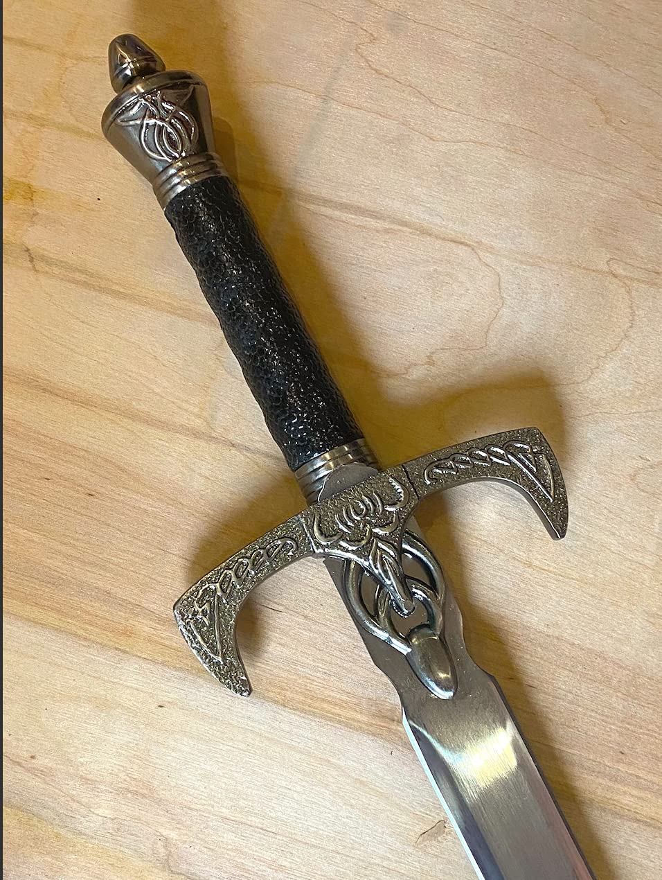 Legend of The Seeker Sword of Truth Replica - Fantasy Collectible Sword for Cosplay, Display & Medieval Themed Events