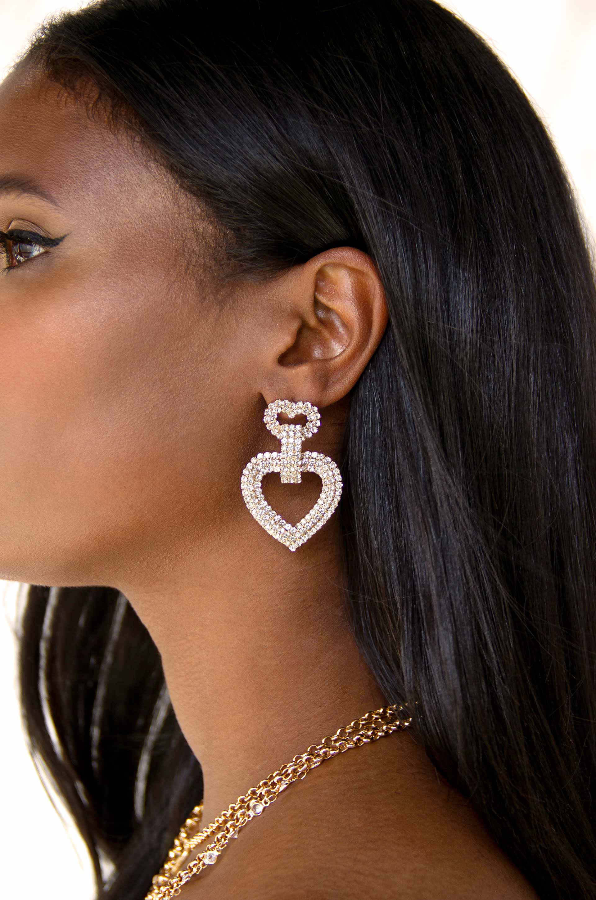 Dove Drop Heart Crystal Earrings for Women - Elegant Cubic Zirconia Dangle Earrings - Perfect for Valentine's Day, Anniversary, Wedding & Special Occasions