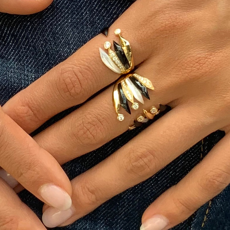 Elegant Small Wrap Ring for Women - Dainty Stackable Adjustable Finger Ring - Perfect for Everyday Wear, Gifts & Special Occasions