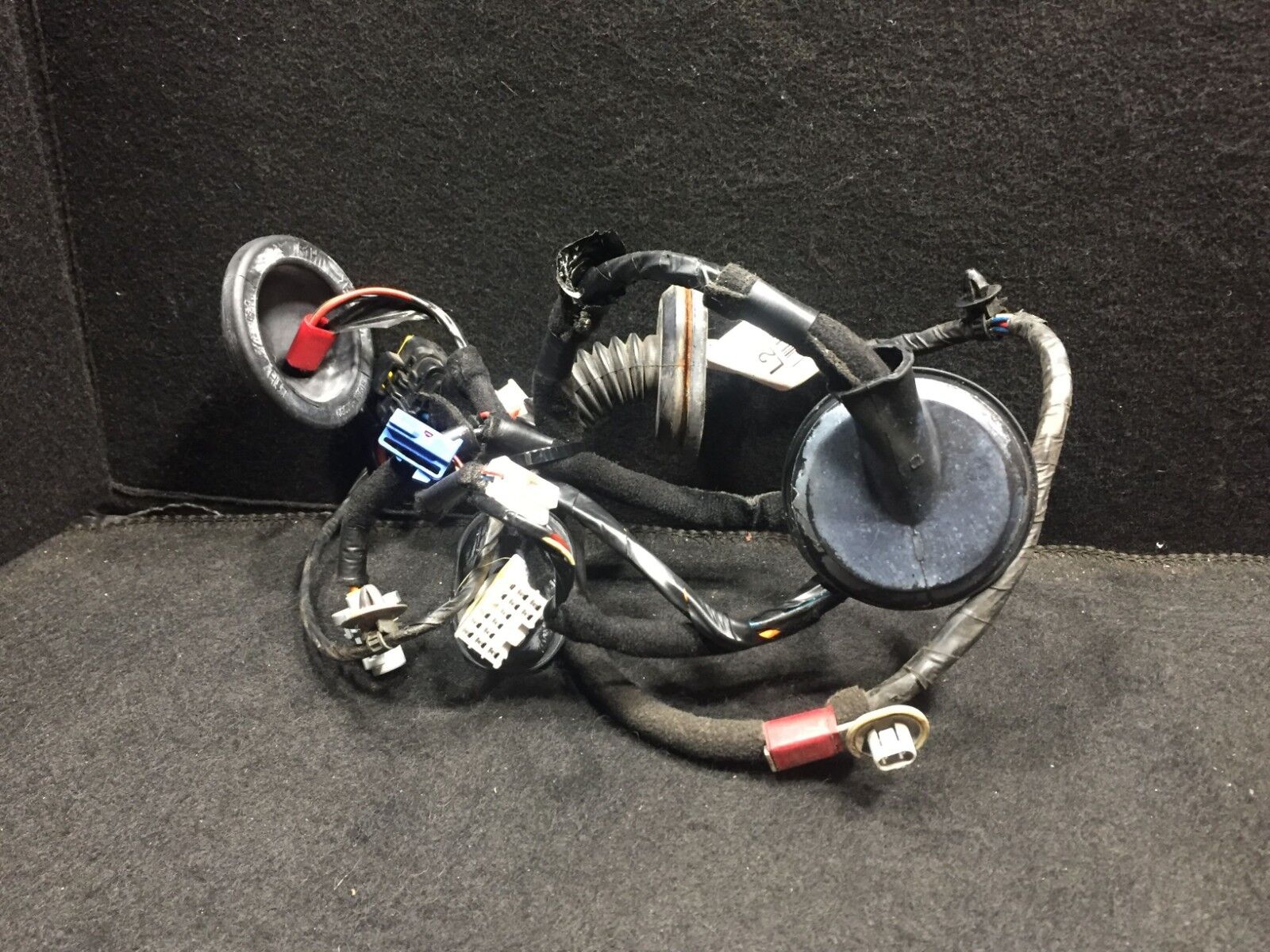 2006-2011 Hyundai Azera Left Rear Driver Side Door Wire Harness OEM D24 - Compatible with Sedan Models for Easy Electrical Repairs