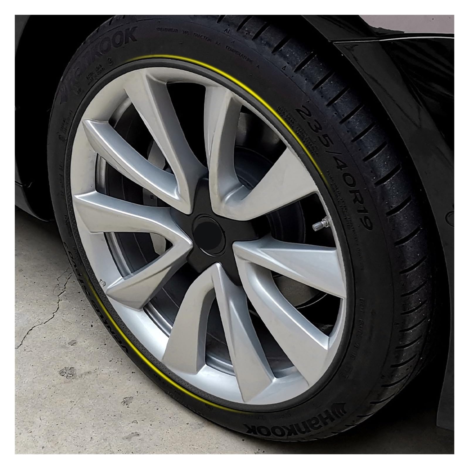 BERBO 4PCS Car Wheel Hub Rim Edge Protector Ring Strip - Rubber Tire Guard & Decor Accessories for Tesla Model 3/Y 2017-2021 - Red 19 Inch - Prevent Scratches & Enhance Style for Daily Driving & Car Shows