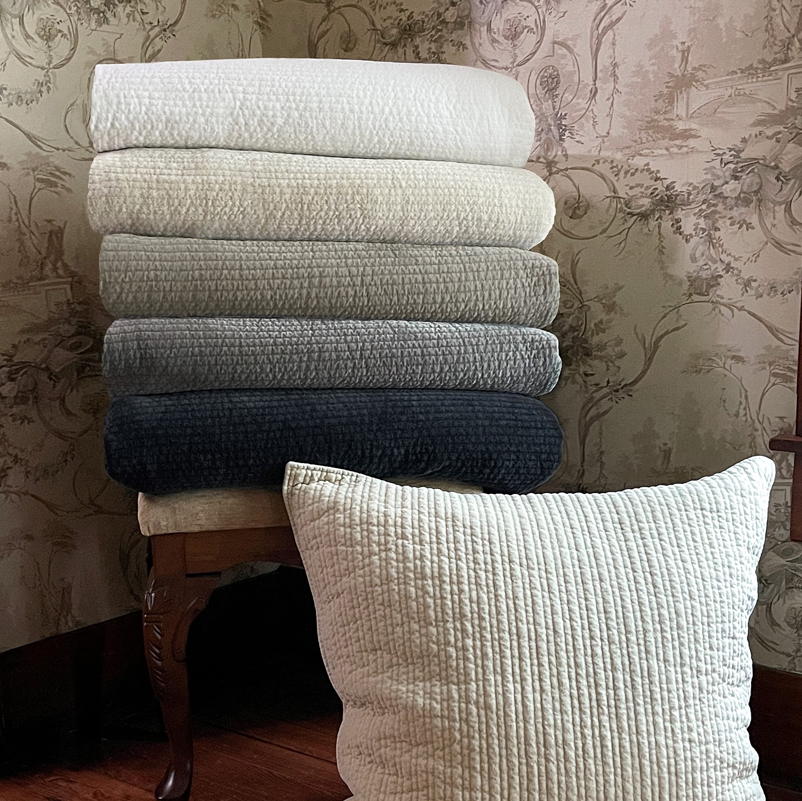 Premium Stonewashed Cotton Velvet 3-Piece Quilt Set with Pillow Shams - Queen Size, Solid Gray, Classic Traditional Bedding - Soft Lightweight Quilt & 2 Pillowcases for Cozy Bedroom Decor & Guest Room Luxury
