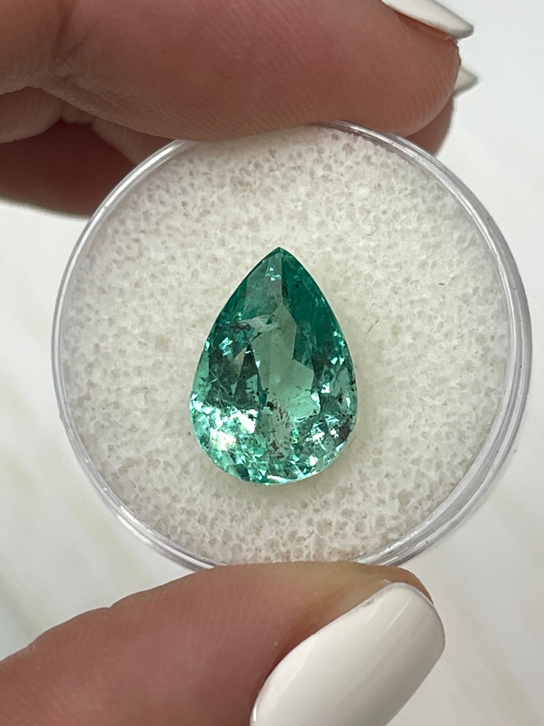 5.20 Carat 14x10mm Natural Loose Colombian Emerald Pear Cut Gemstone - Vivid Green with Unique Inclusions for Jewelry Making, Engagement Rings & Collector's Items