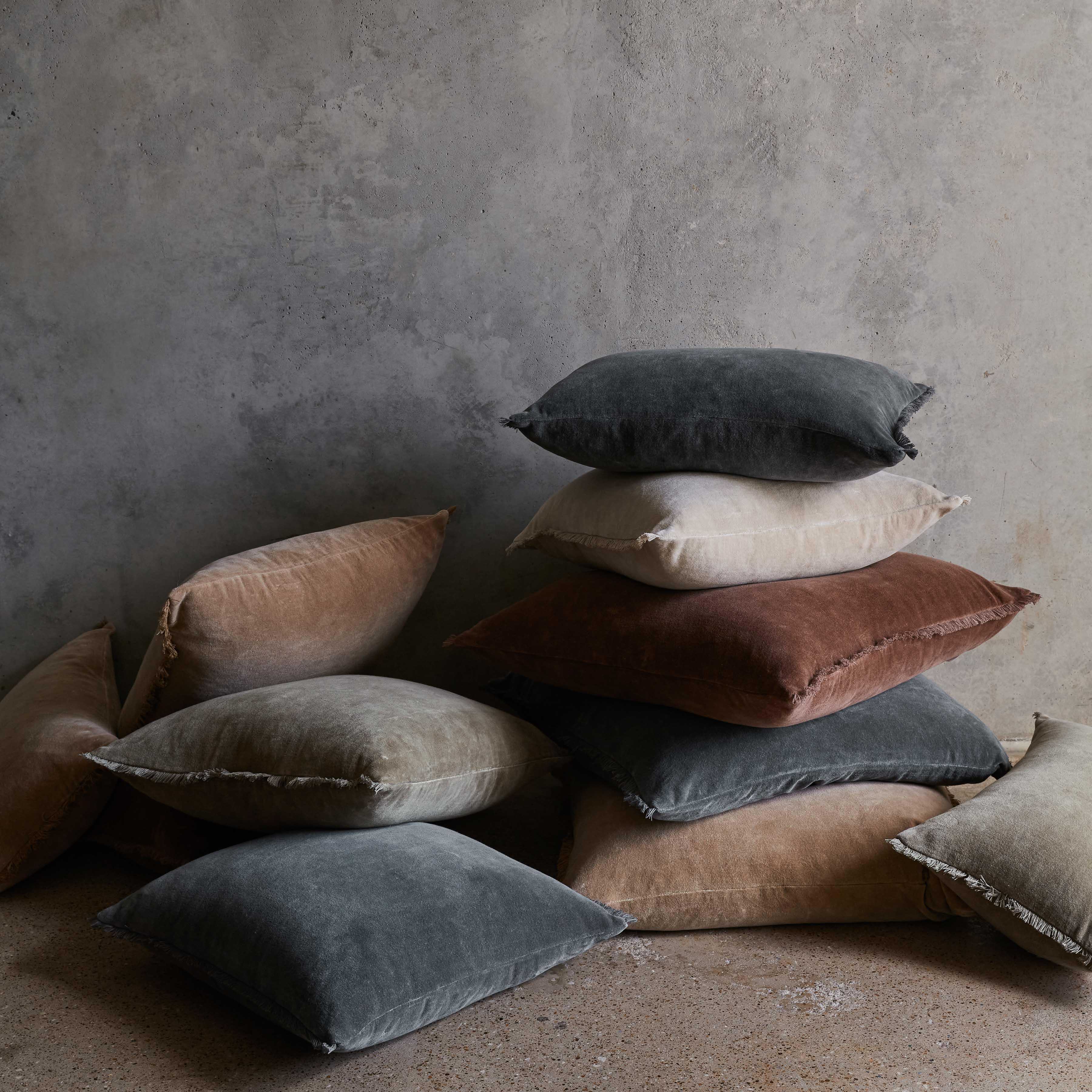 Luxury Velvet Throw Pillow Covers - Soft Decorative Cushion for Sofa, Bed & Home Decor - Elegant Living Room & Bedroom Accent - Set of 2 (18x18 Inches)