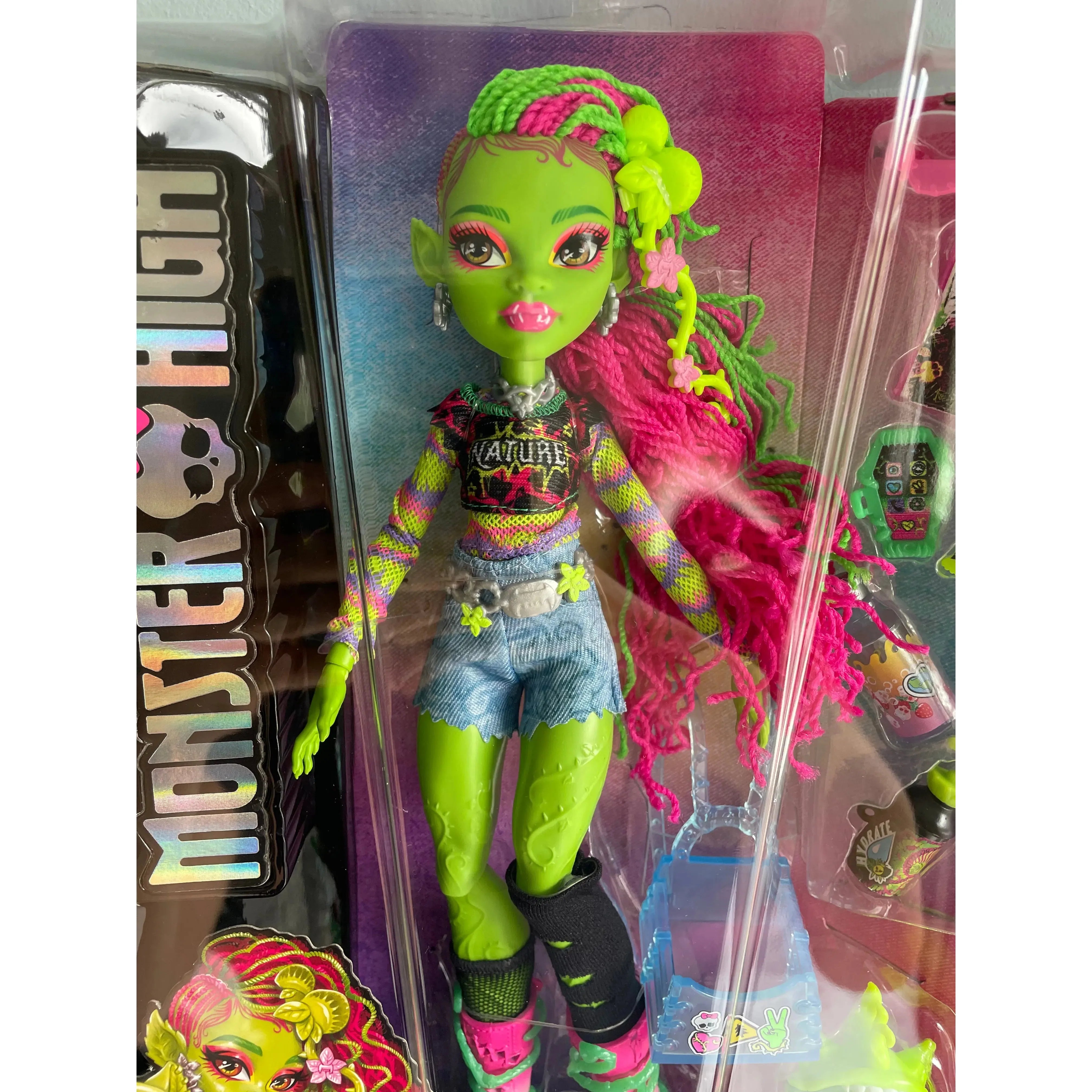 Monster High Venus McFlytrap Fashion Doll - Collectible Doll with Unique Outfit & Green Hair - Perfect for Kids' Playtime, Birthday Gifts & Doll Collectors
