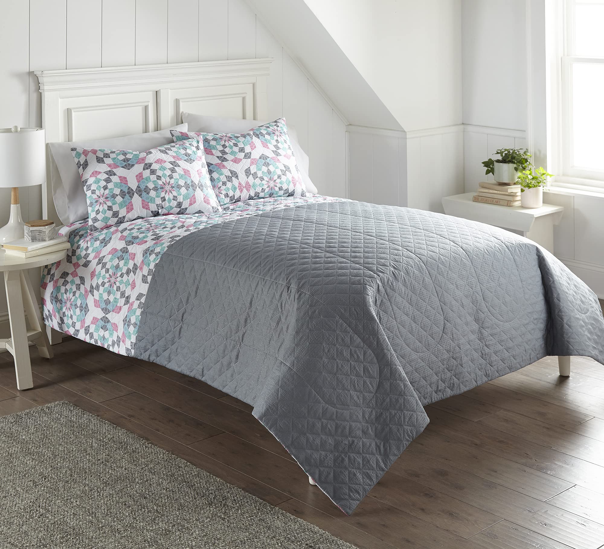 Shavel Home Products Seersucker 6-in-1 Reversible Quilt Set - Twin Size, Modern Bedding Set with Comforter, Sheet & Pillowcases - Perfect for Guest Rooms, Dorm Rooms & Cozy Bedroom Decor