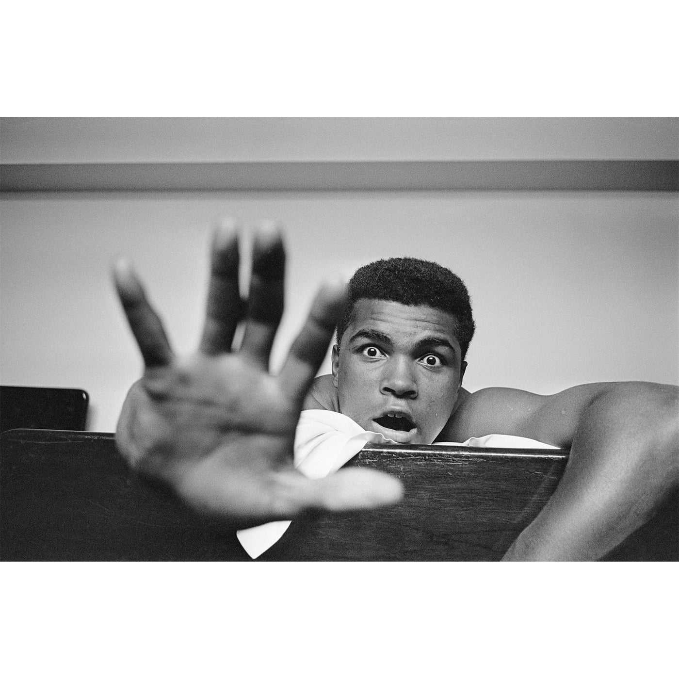 Give Me Five - High-Quality Stock Photos & Images for Digital Marketing | Perfect for Social Media, Websites & Advertising