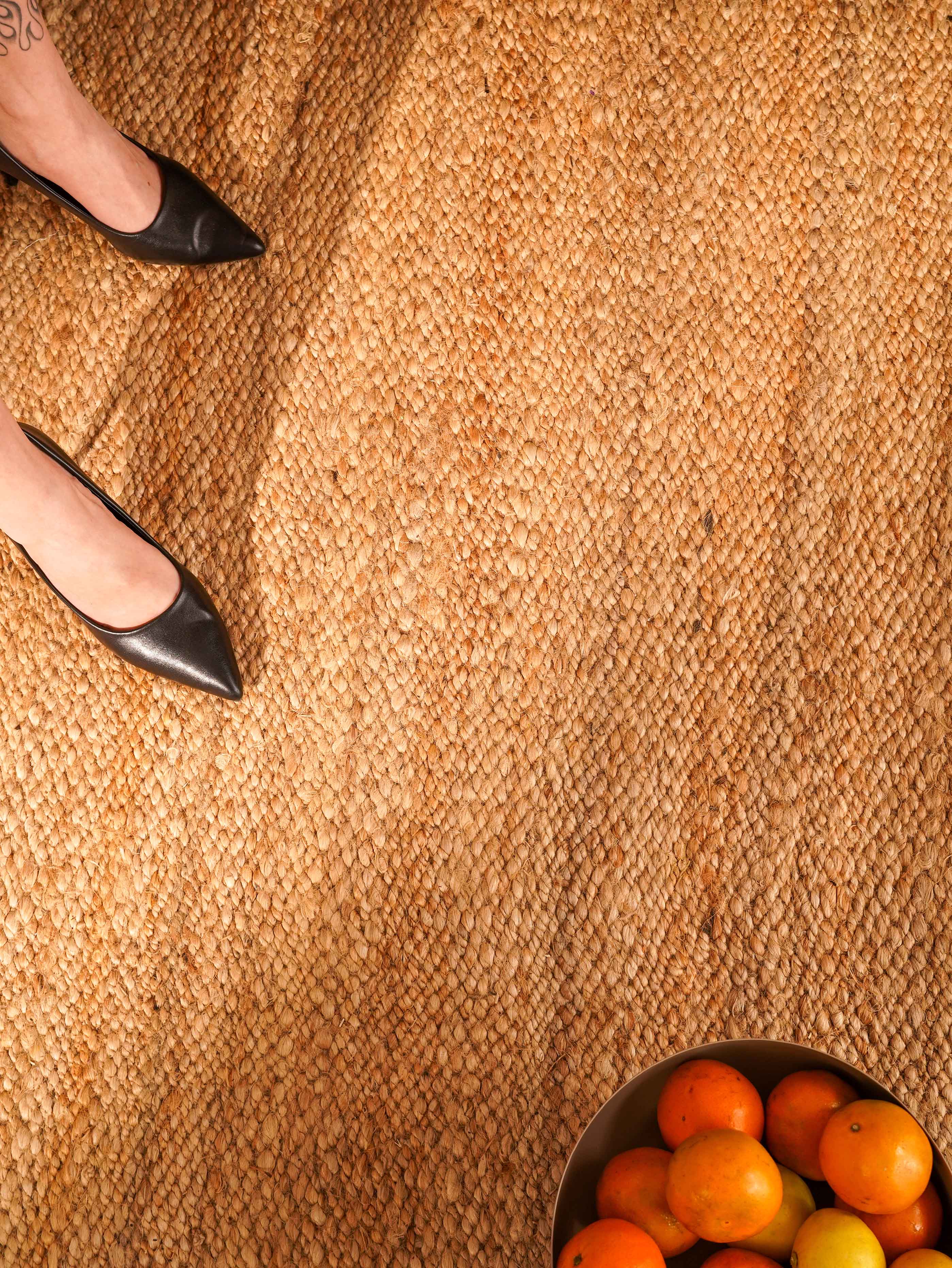 Classic Handwoven Jute Braided Rug - Natural Fiber Floor Mat for Living Room, Bedroom, or Entryway - Eco-Friendly Home Decor
