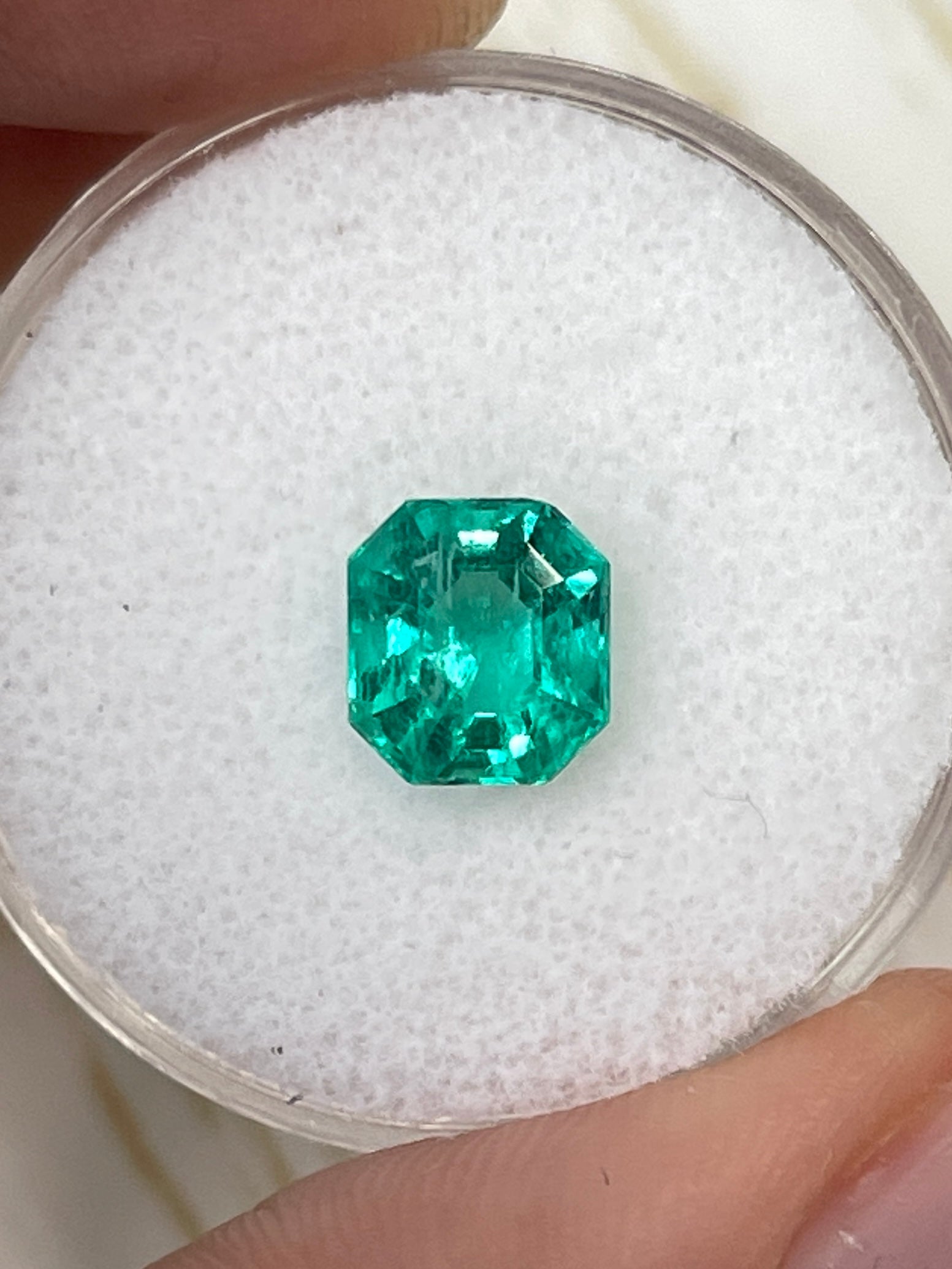 1.79 Carat 7.5x7mm Crystalline Green Asscher Cut Natural Colombian Emerald Gemstone for Jewelry Making - Perfect for Engagement Rings, Earrings & Pendants