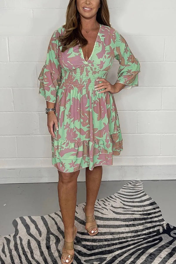 Fashionable Printed V-Neck Half Sleeve Pleated Mini Dress for Women - Perfect for Summer Parties, Dates & Casual Outings
