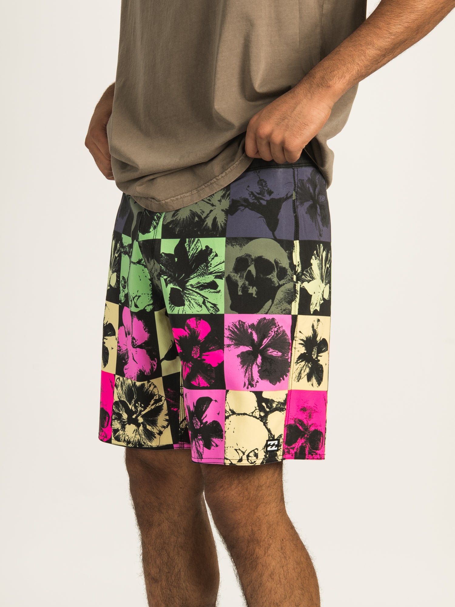 BILLABONG SUNDAYS PRO 19-Inch Men's Swim Trunks - Quick-Dry Board Shorts for Surfing, Swimming & Beach Vacations | Summer Water Sports & Outdoor Activities